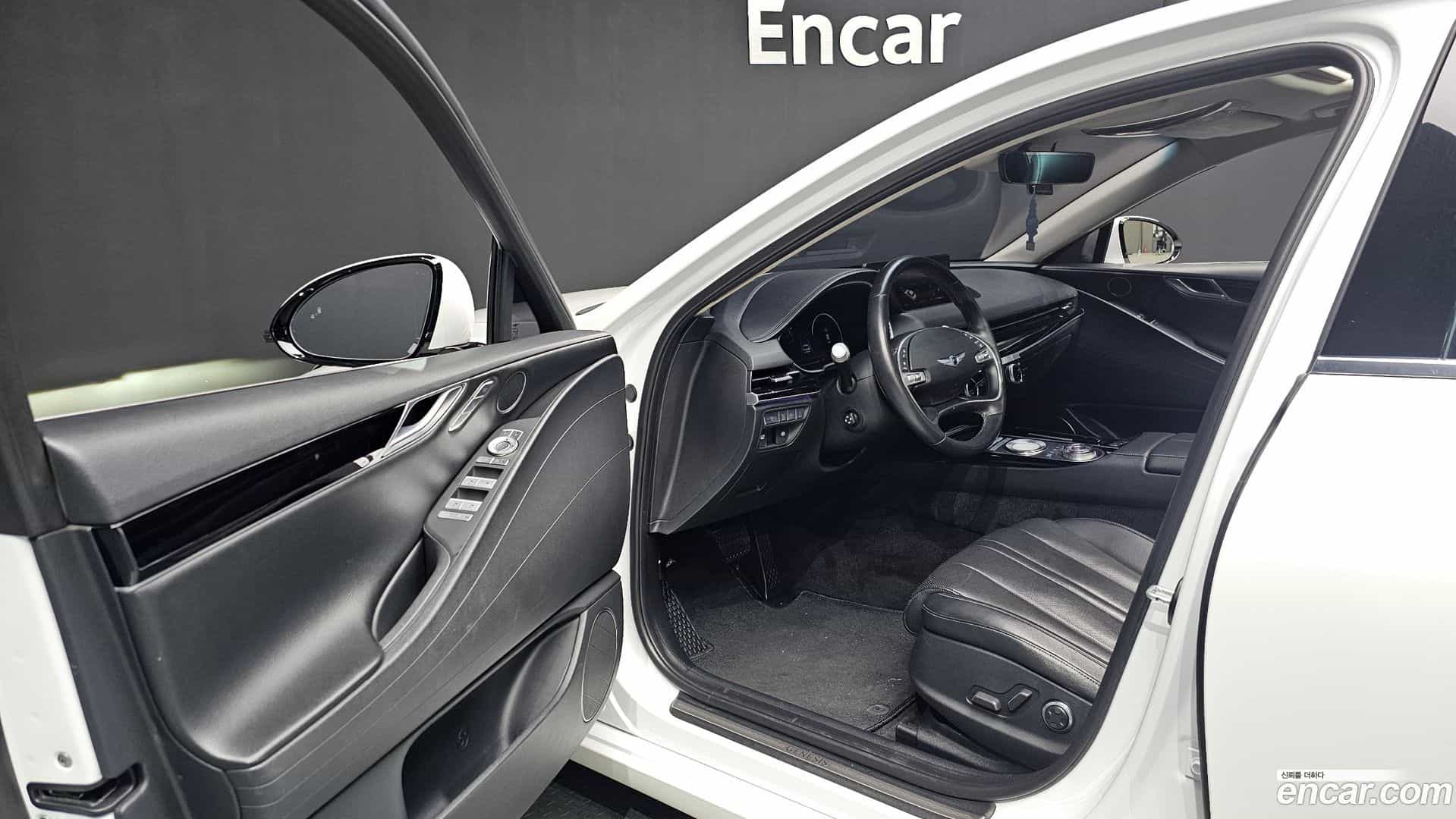 G80 Genesis 2021.0-INNER-010