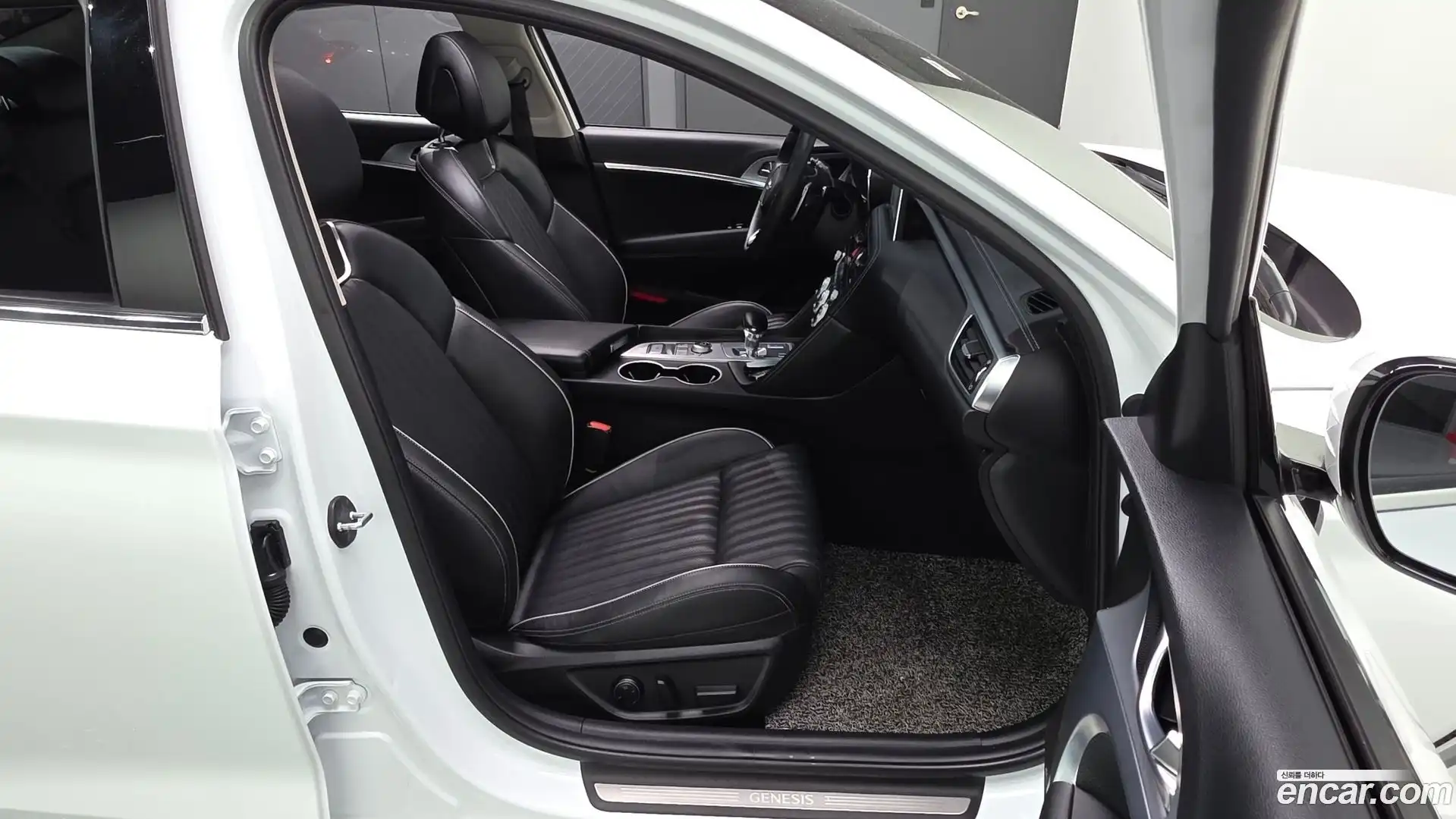G70 Genesis 2020.6-INNER-036