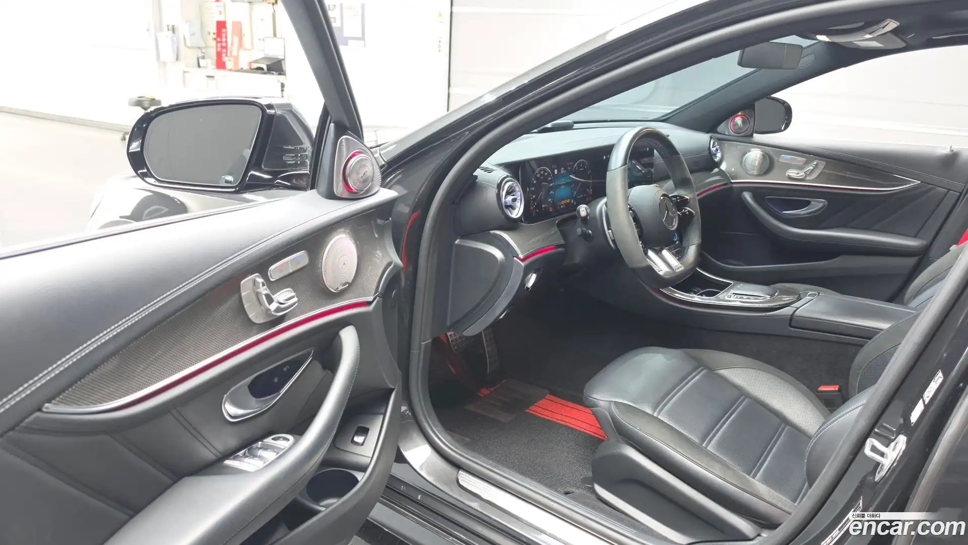 E-Class Mercedes-Benz 2021.9-INNER-010
