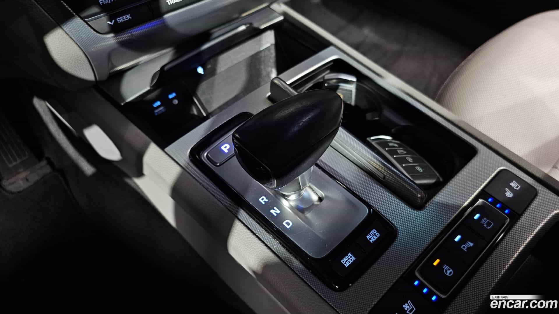 G80 Genesis 2018.4-INNER-009