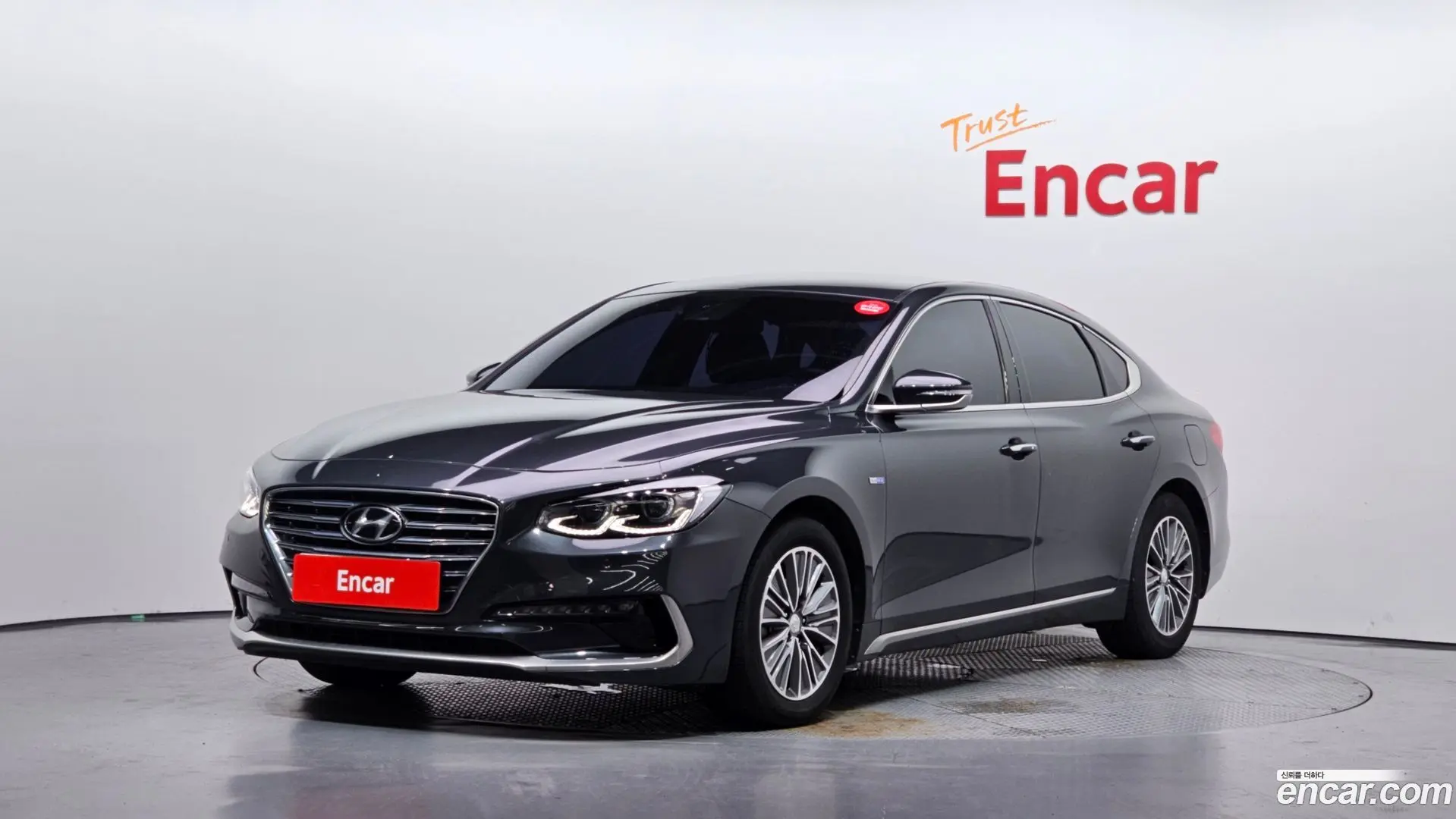 Main__Slider__Photo:Grandeur Hyundai 2019.1-0