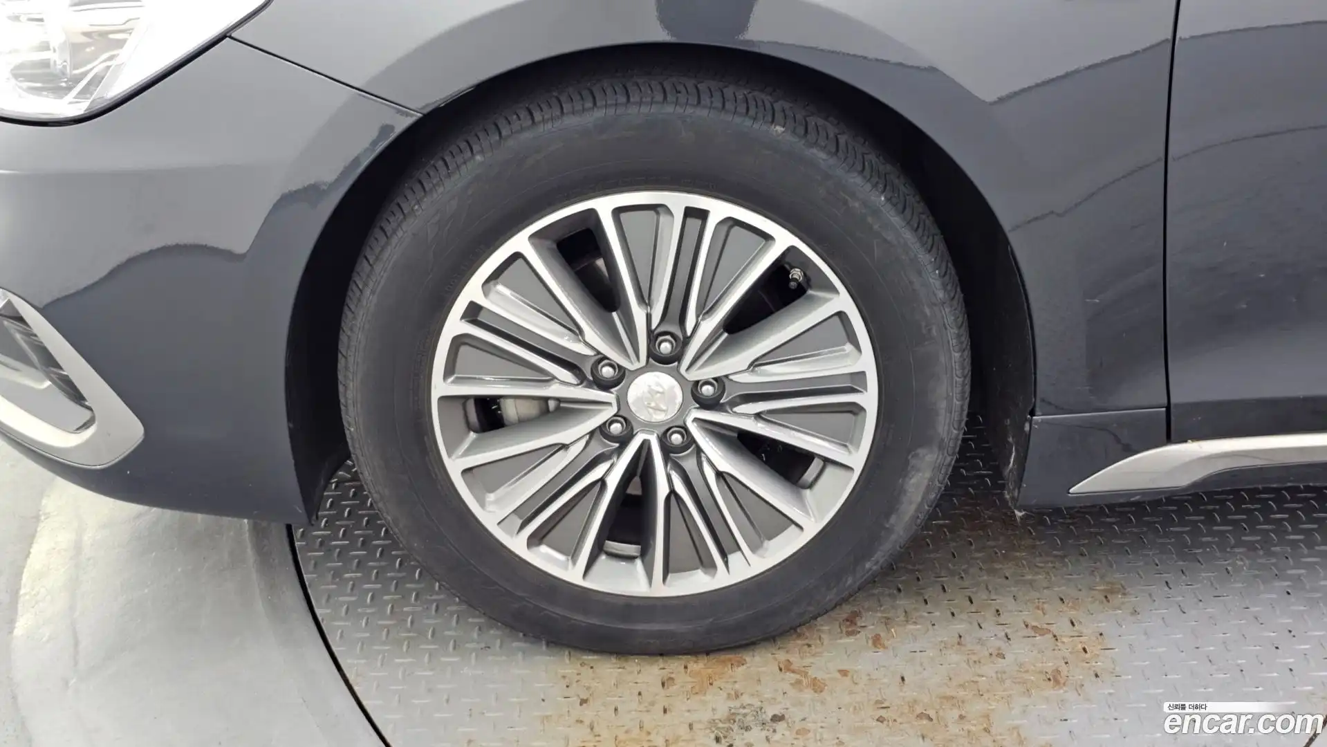 Grandeur Hyundai 2019.1-OUTER-005