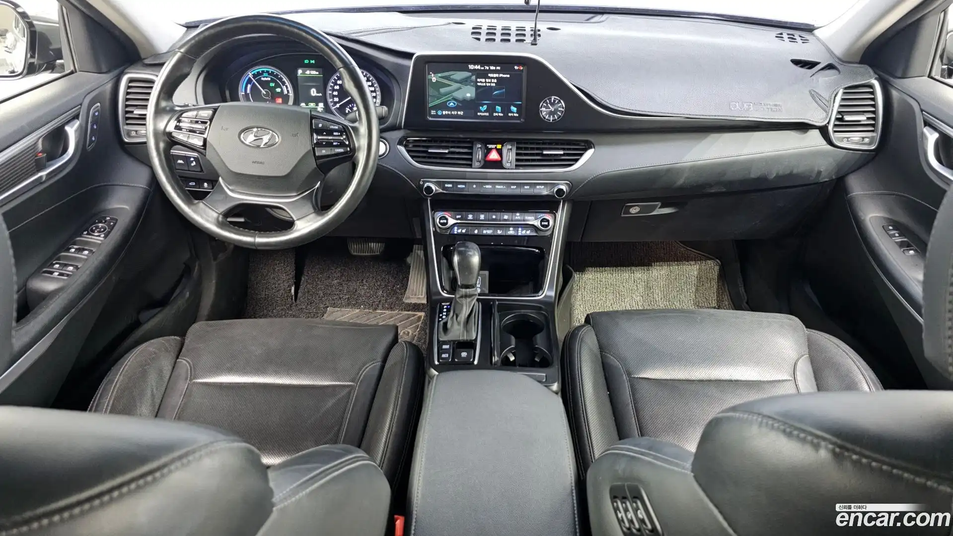 Grandeur Hyundai 2019.1-INNER-007
