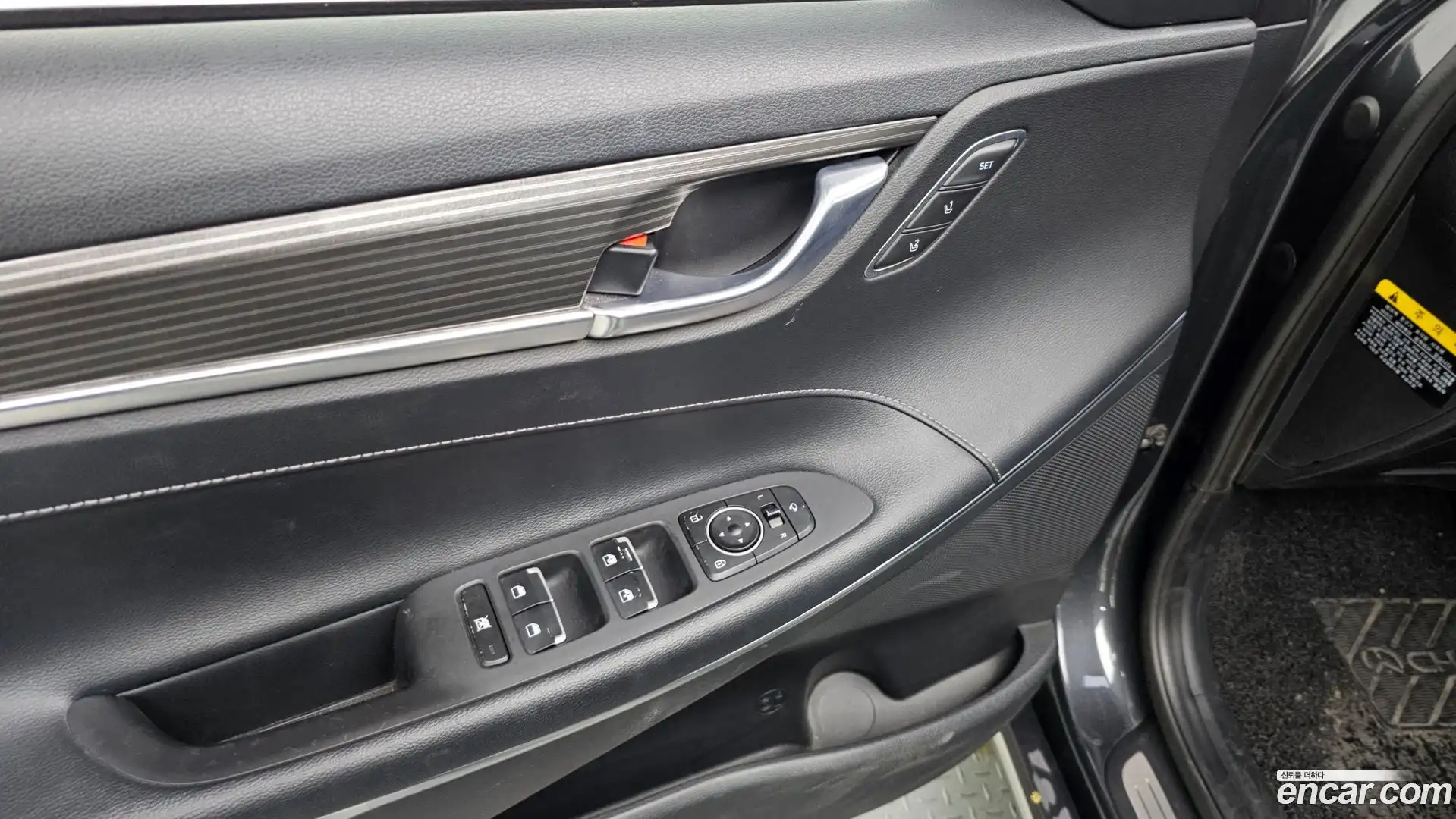 Grandeur Hyundai 2019.1-OPTION-021