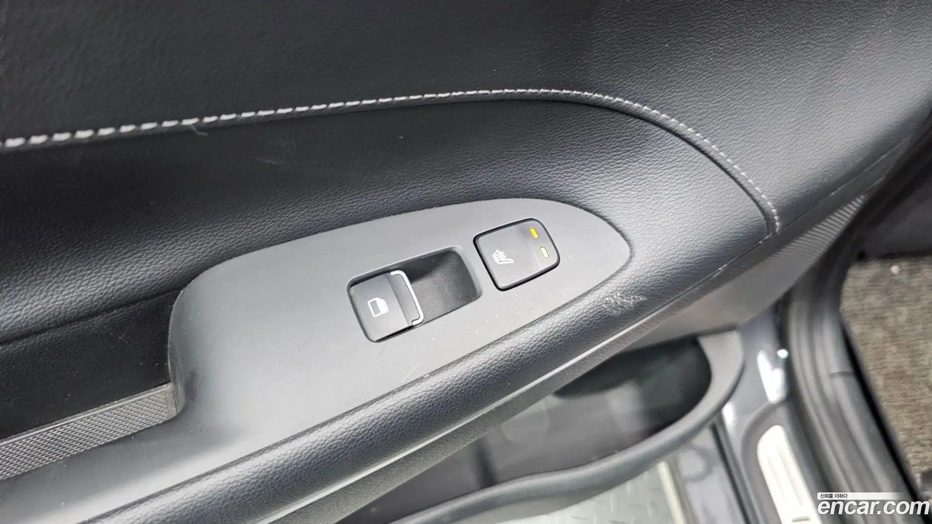 Grandeur Hyundai 2019.1-OPTION-023