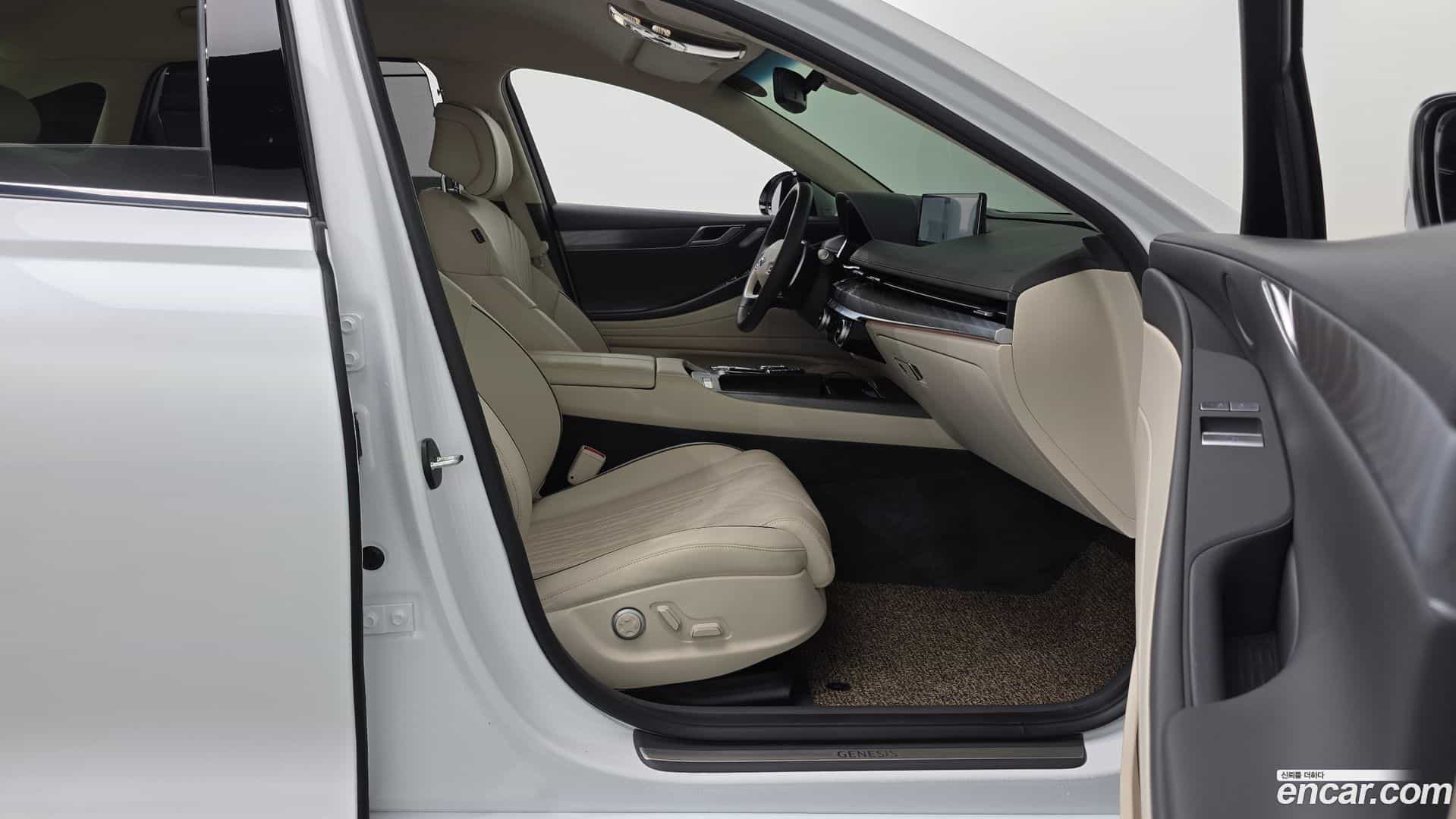 G80 Genesis 2023.10-INNER-036