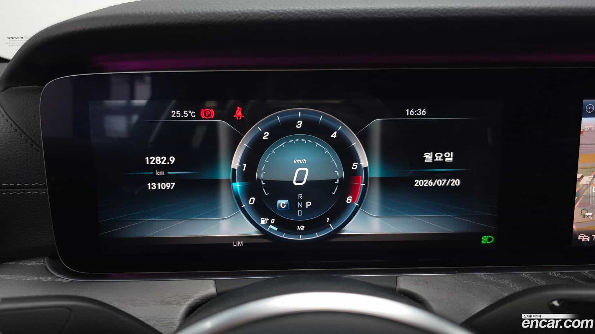 CLS-Class Mercedes-Benz 2019.8-INNER-008