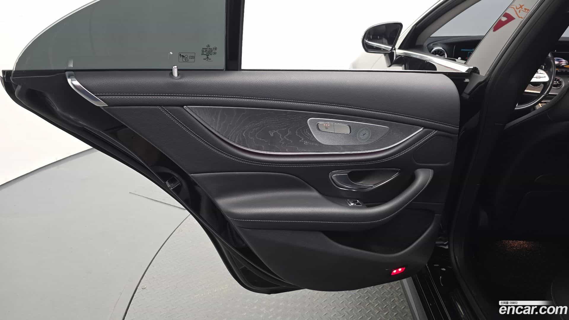 CLS-Class Mercedes-Benz 2019.8-INNER-035