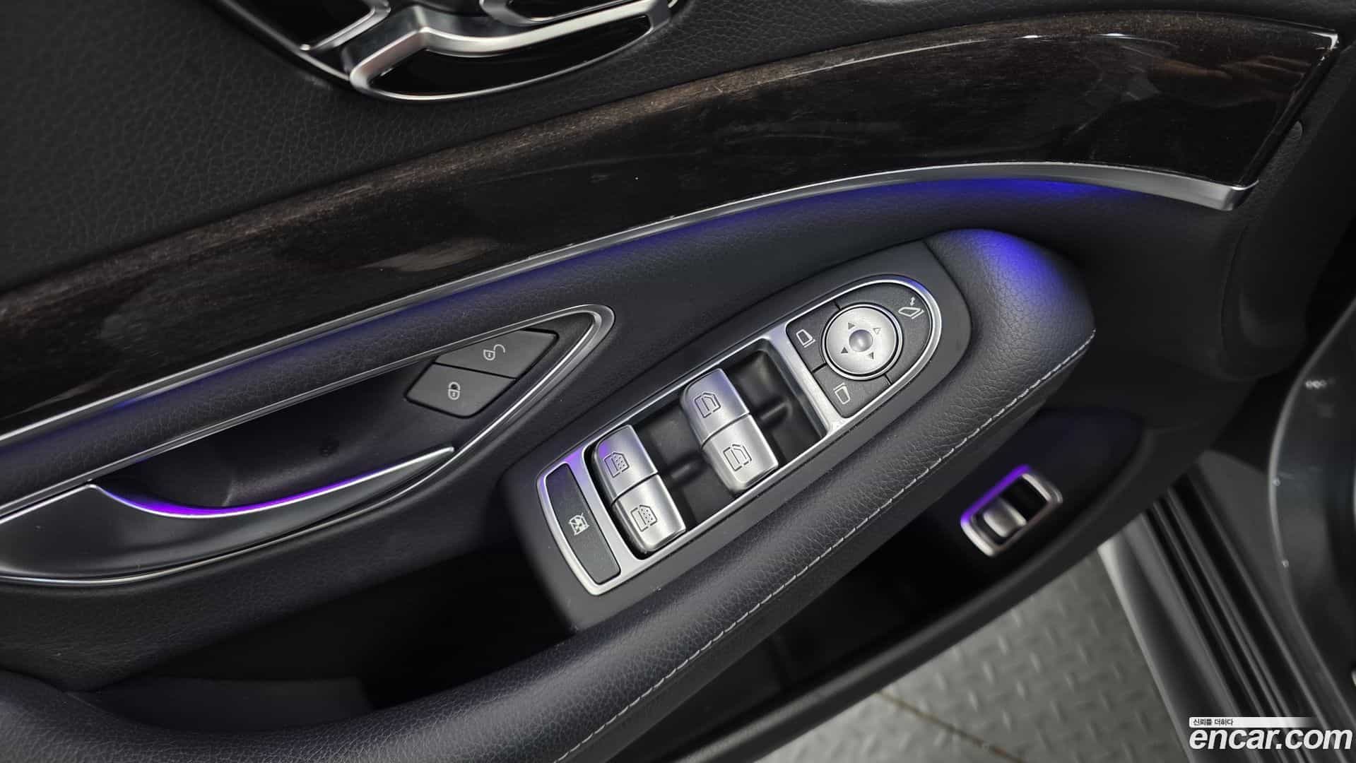 S-Class Mercedes-Benz 2018.1-OPTION-040
