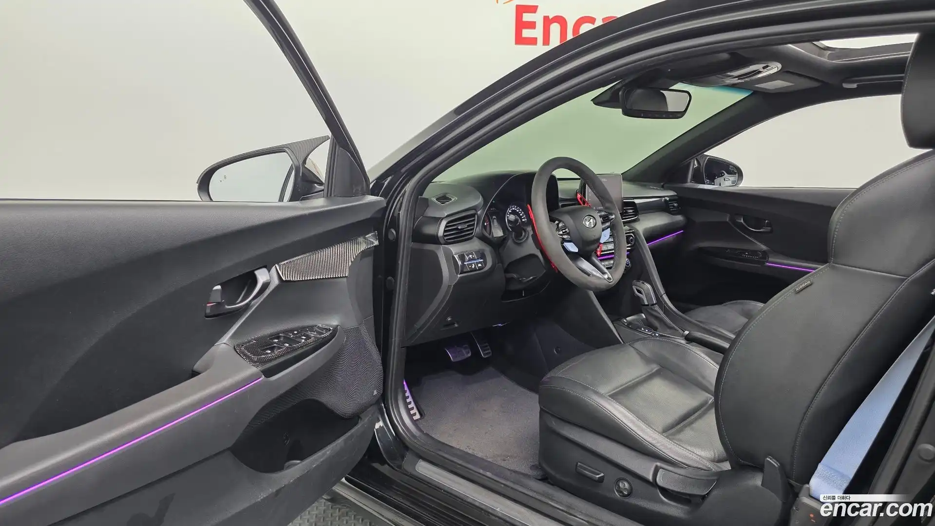 Veloster Hyundai 2021.2-INNER-010