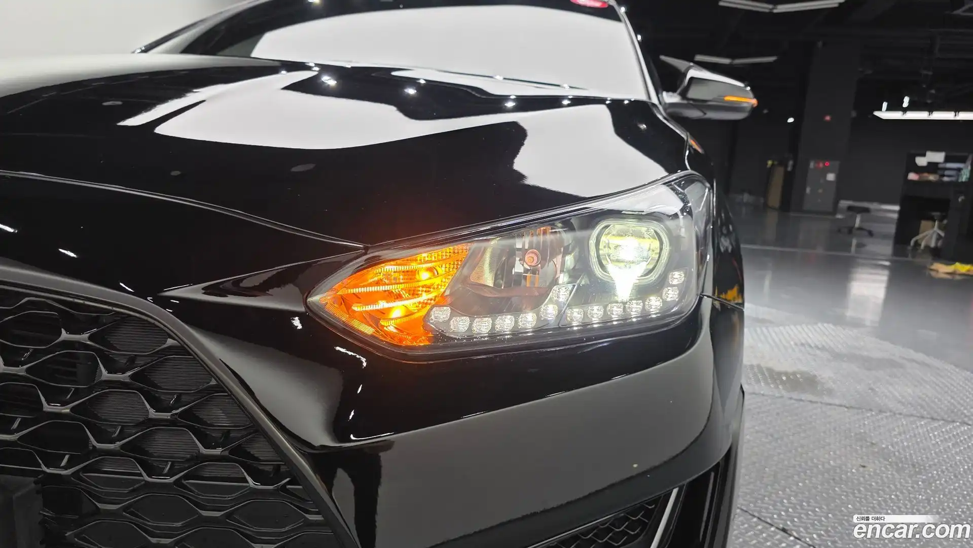 Veloster Hyundai 2021.2-OUTER-032