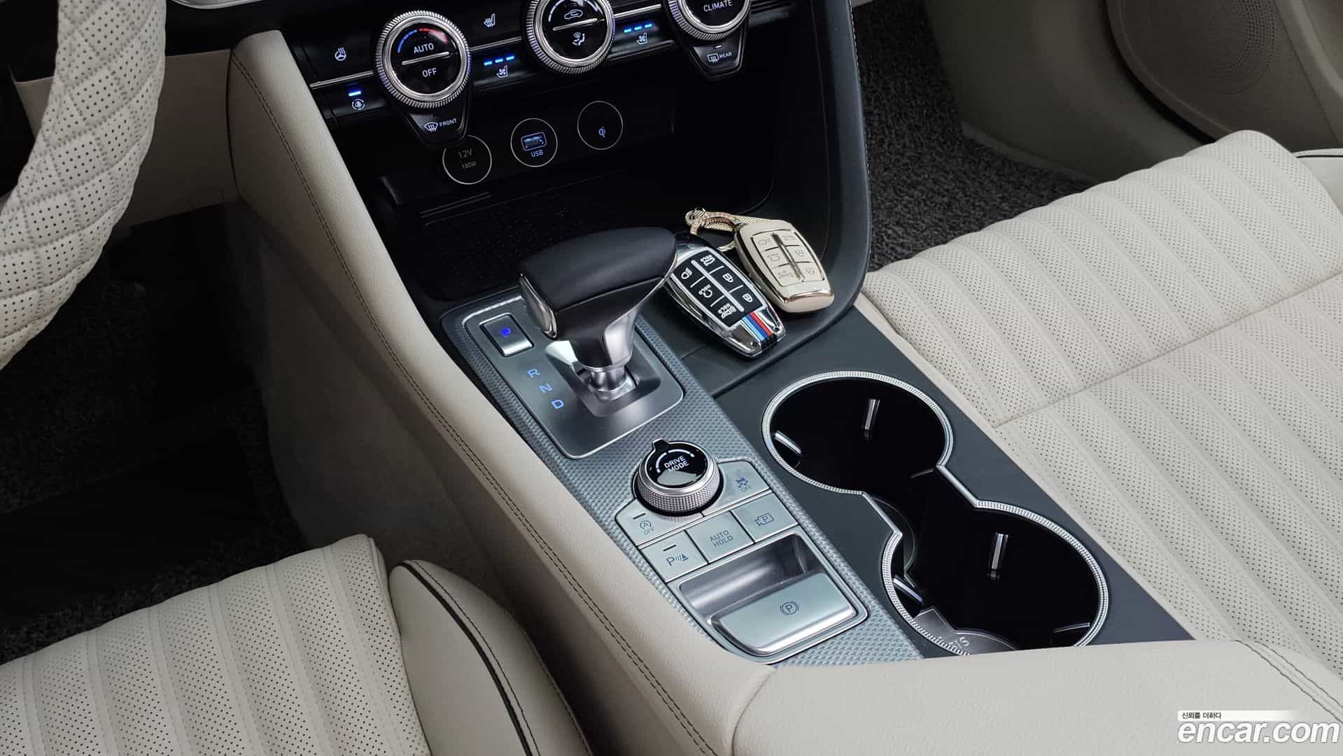 G70 Genesis 2022.11-INNER-009