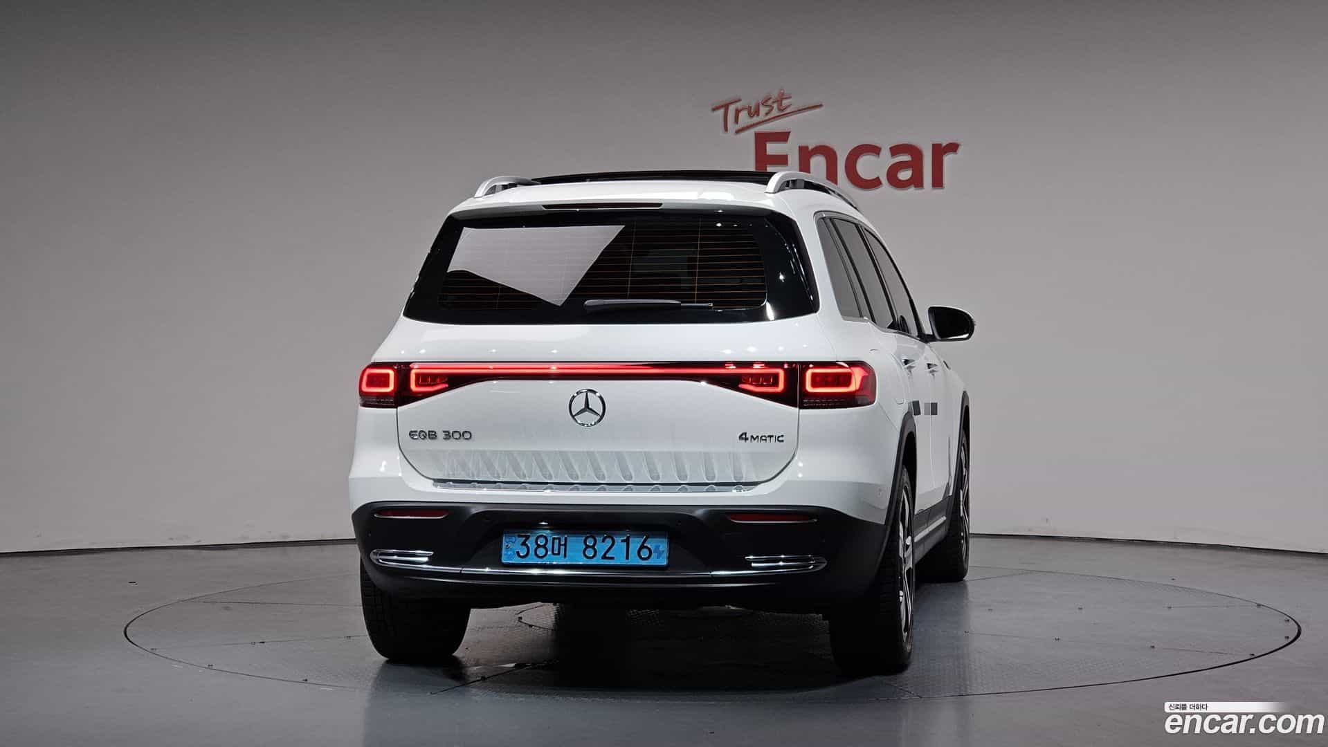 EQB Mercedes-Benz 2022.8-OUTER-004