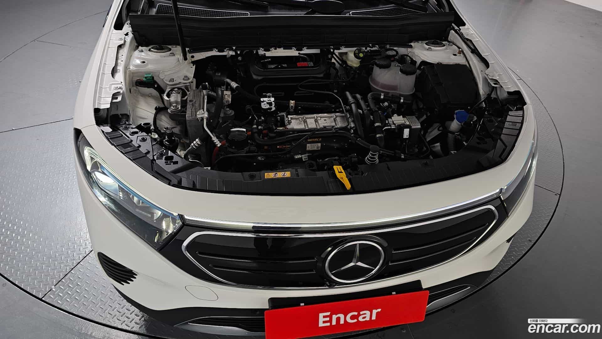 EQB Mercedes-Benz 2022.8-OUTER-006