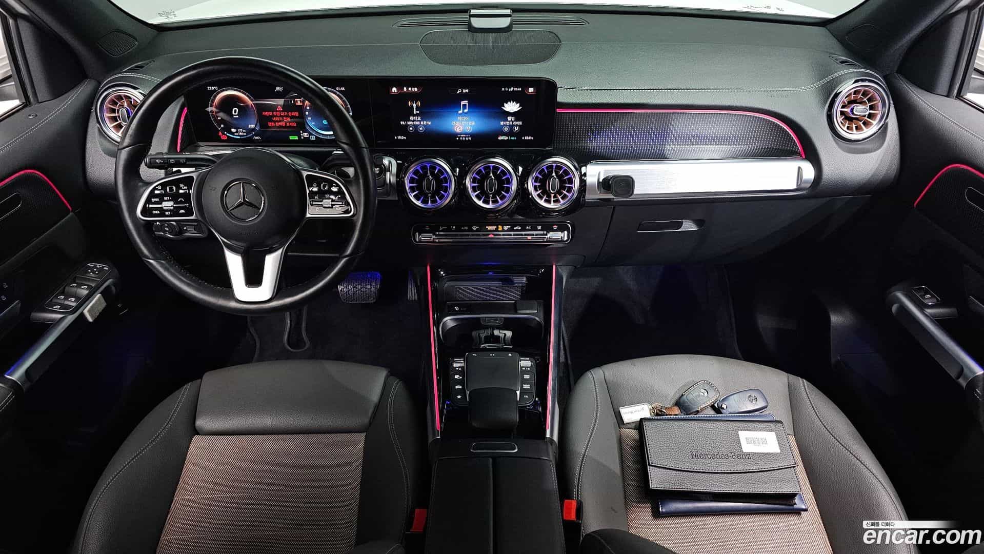 EQB Mercedes-Benz 2022.8-INNER-007