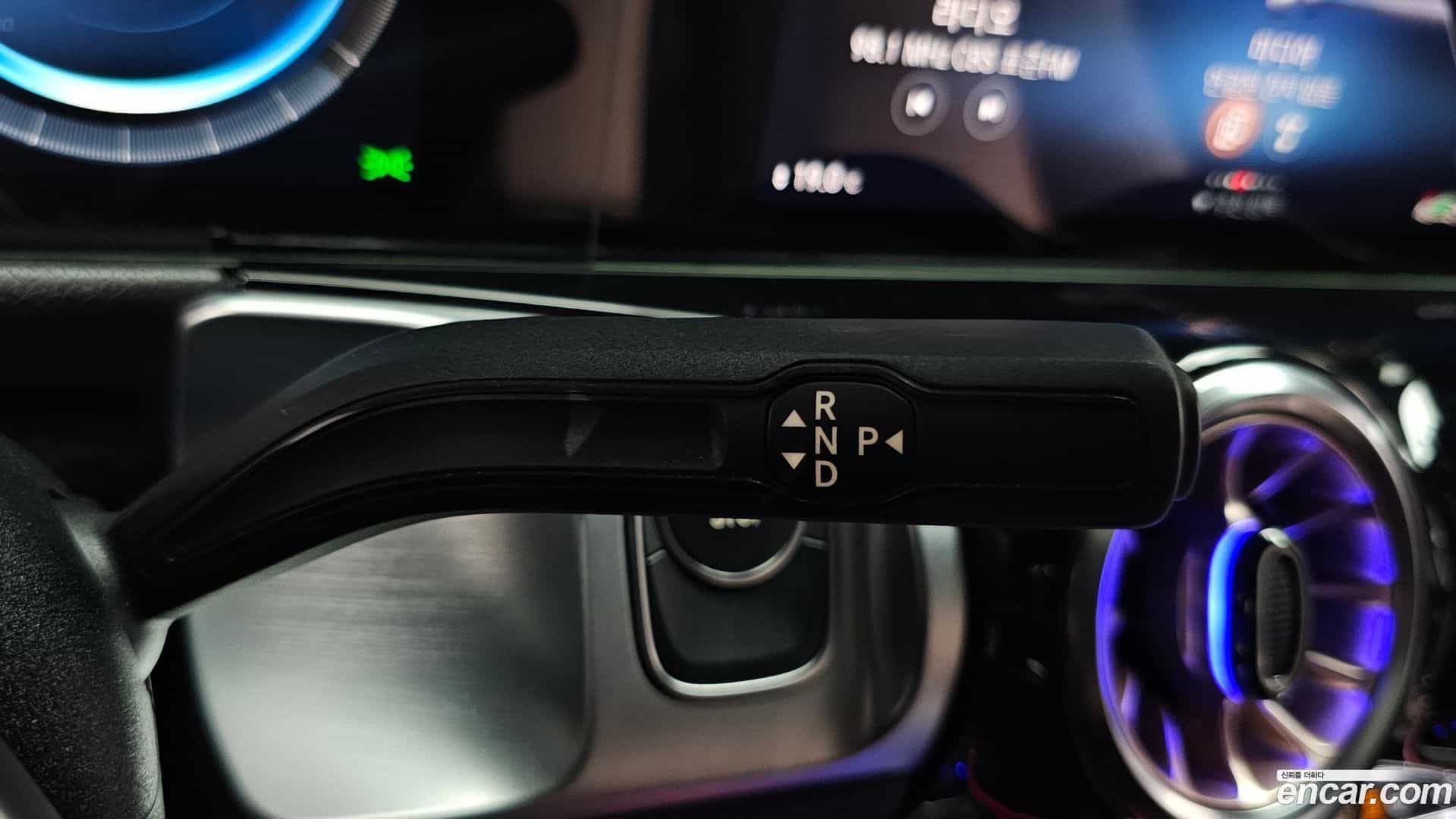 EQB Mercedes-Benz 2022.8-INNER-009