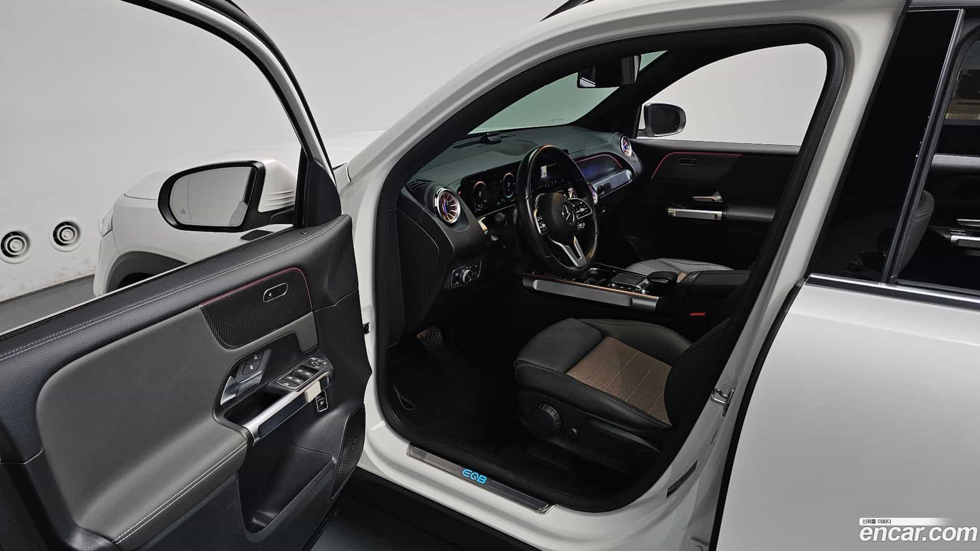 EQB Mercedes-Benz 2022.8-INNER-010