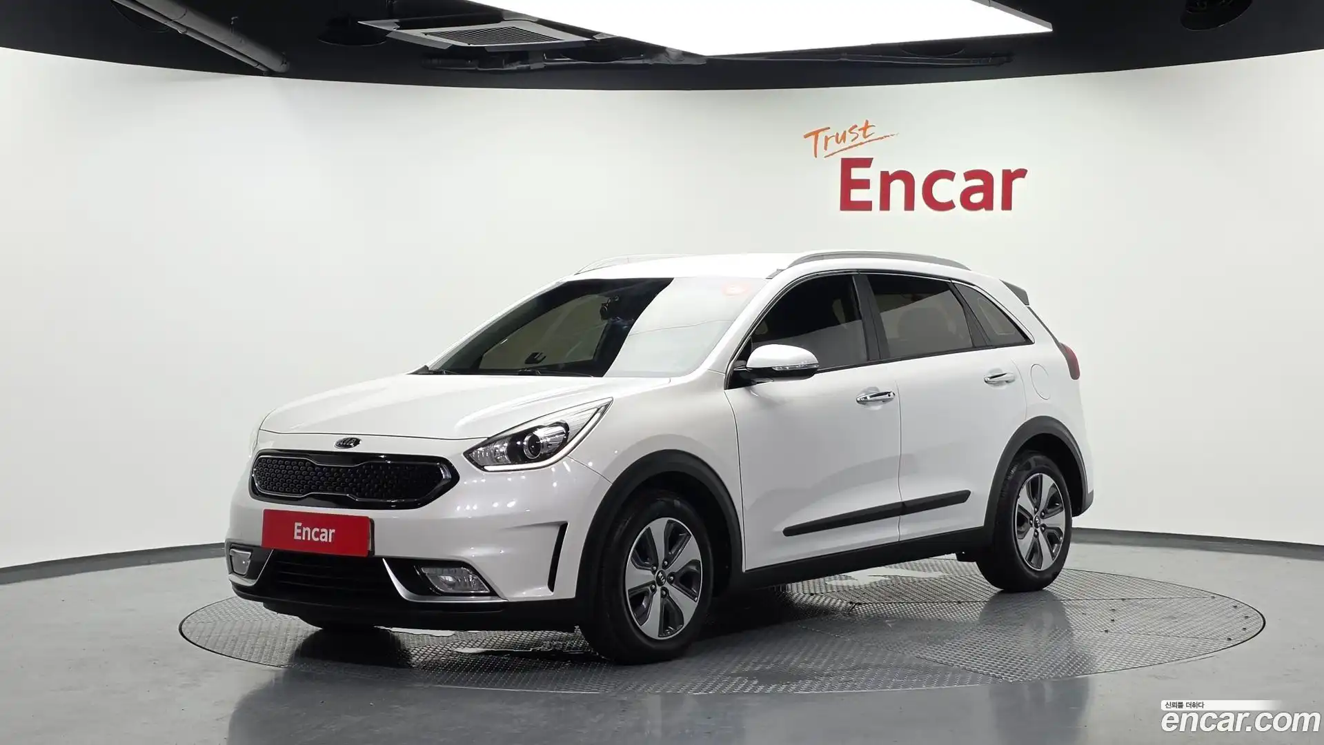 Niro Kia 2017.6-OUTER-001