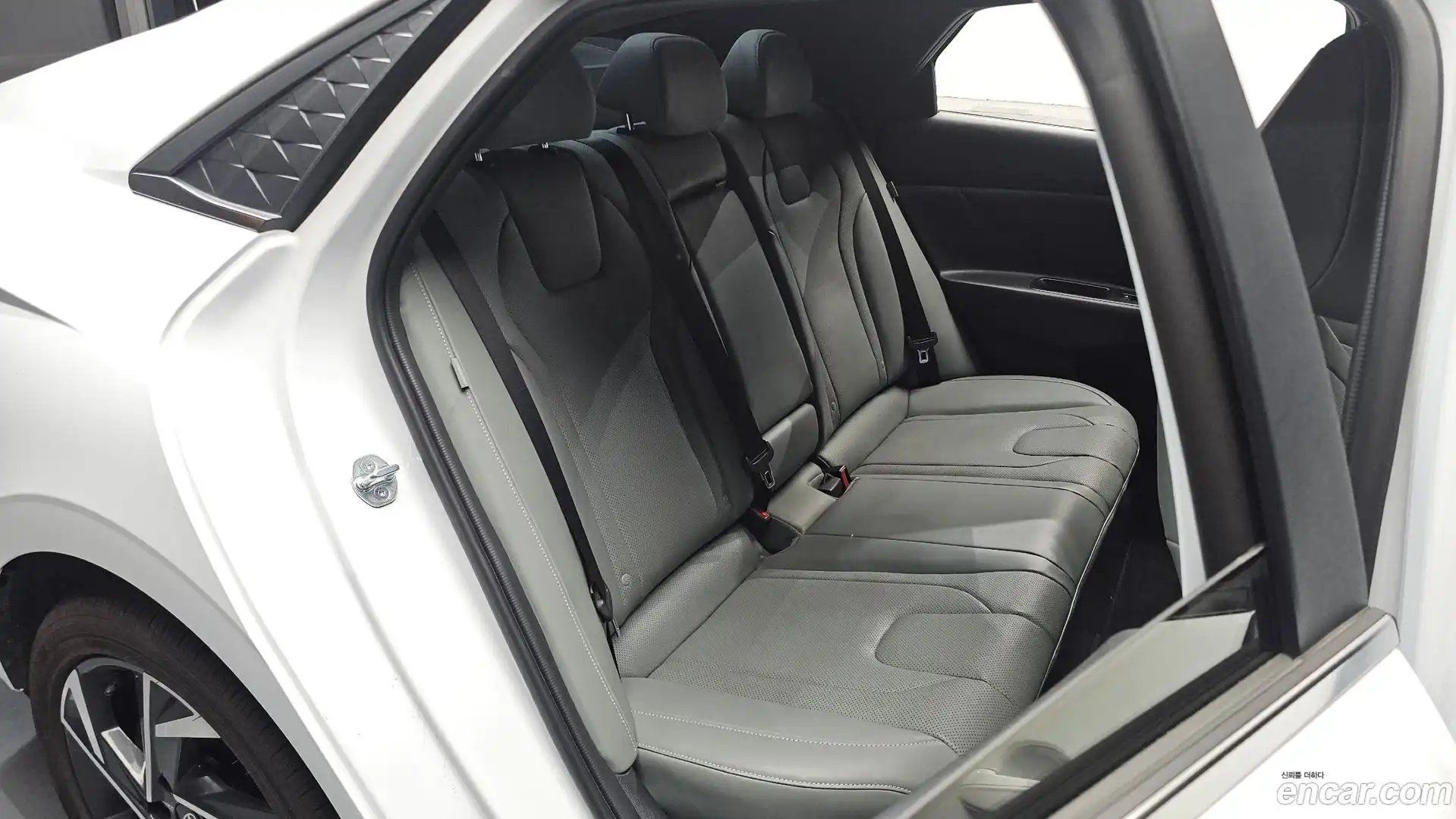 AVANTE Hyundai 2023.8-INNER-036