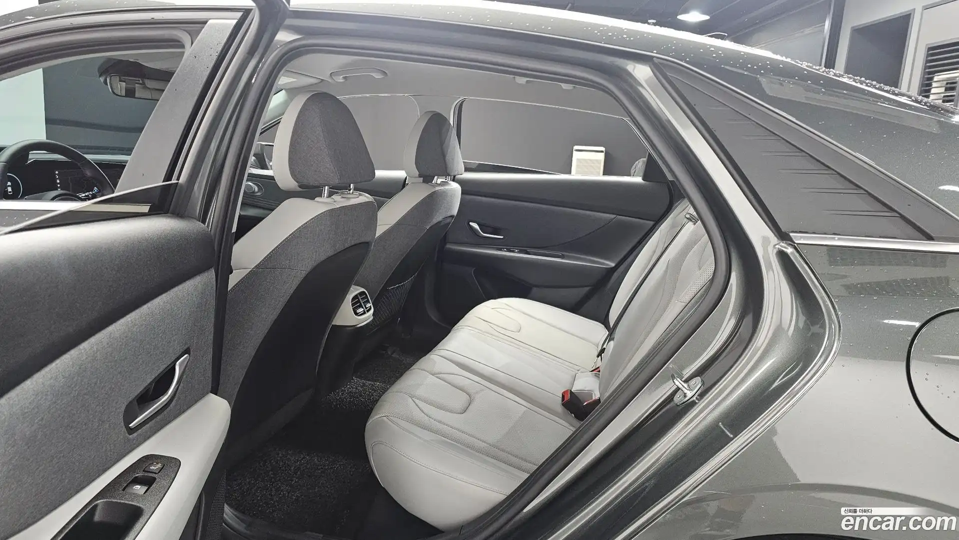 AVANTE Hyundai 2022.7-OPTION-016