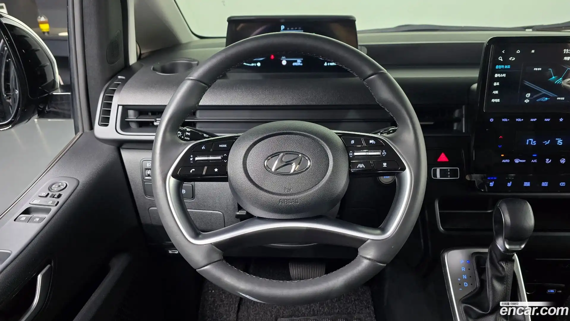 Staria Hyundai 2023.6-OPTION-017