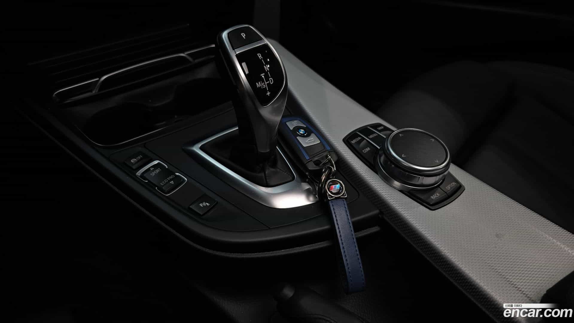 3-Series BMW 2017.4-INNER-009