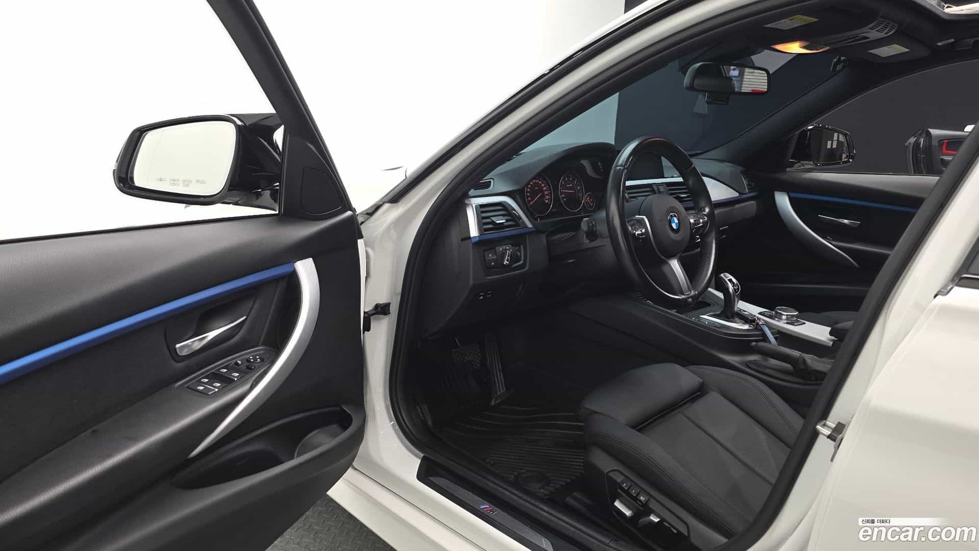 3-Series BMW 2017.4-INNER-010