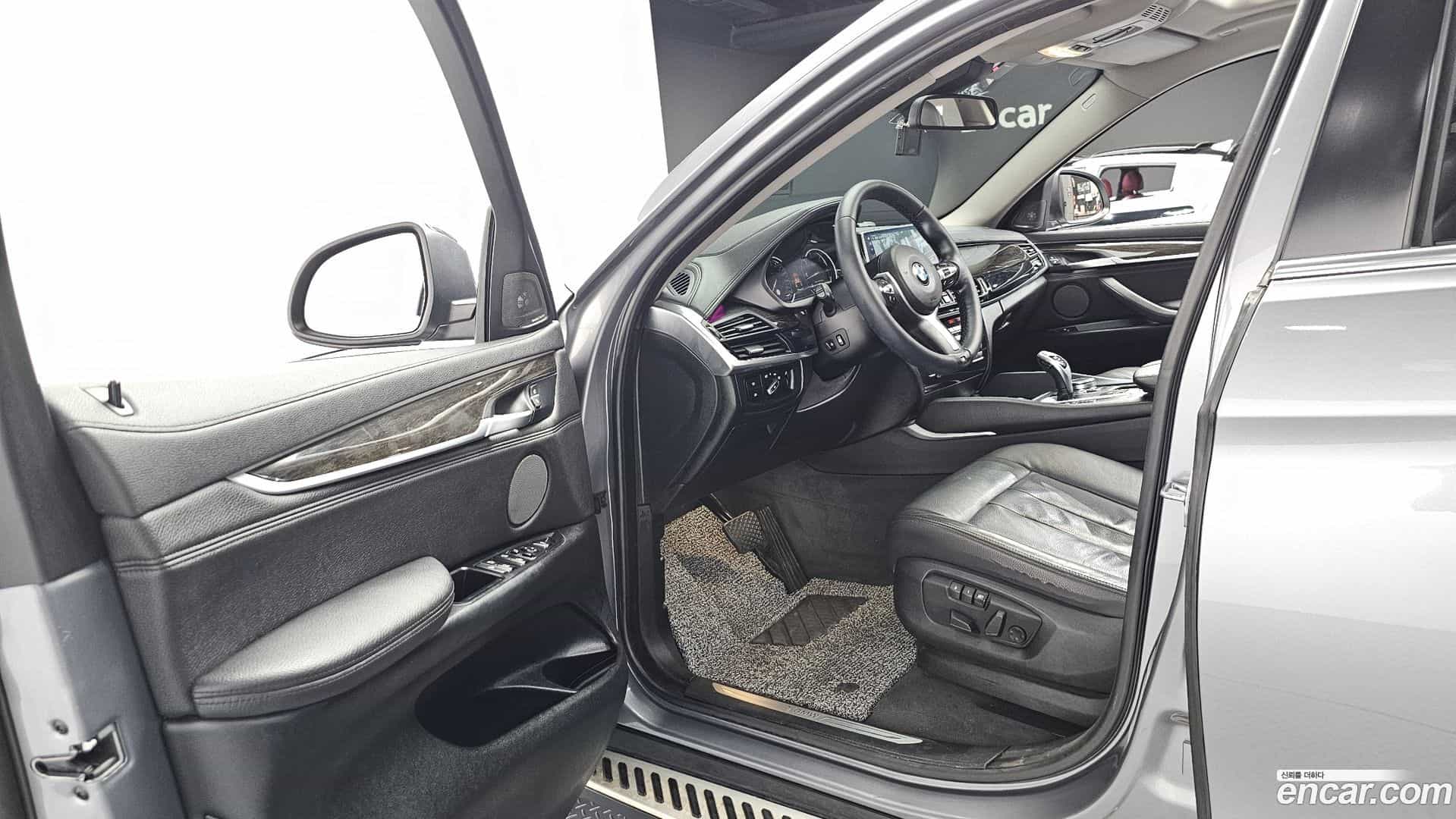 X6 BMW 2017.6-INNER-010