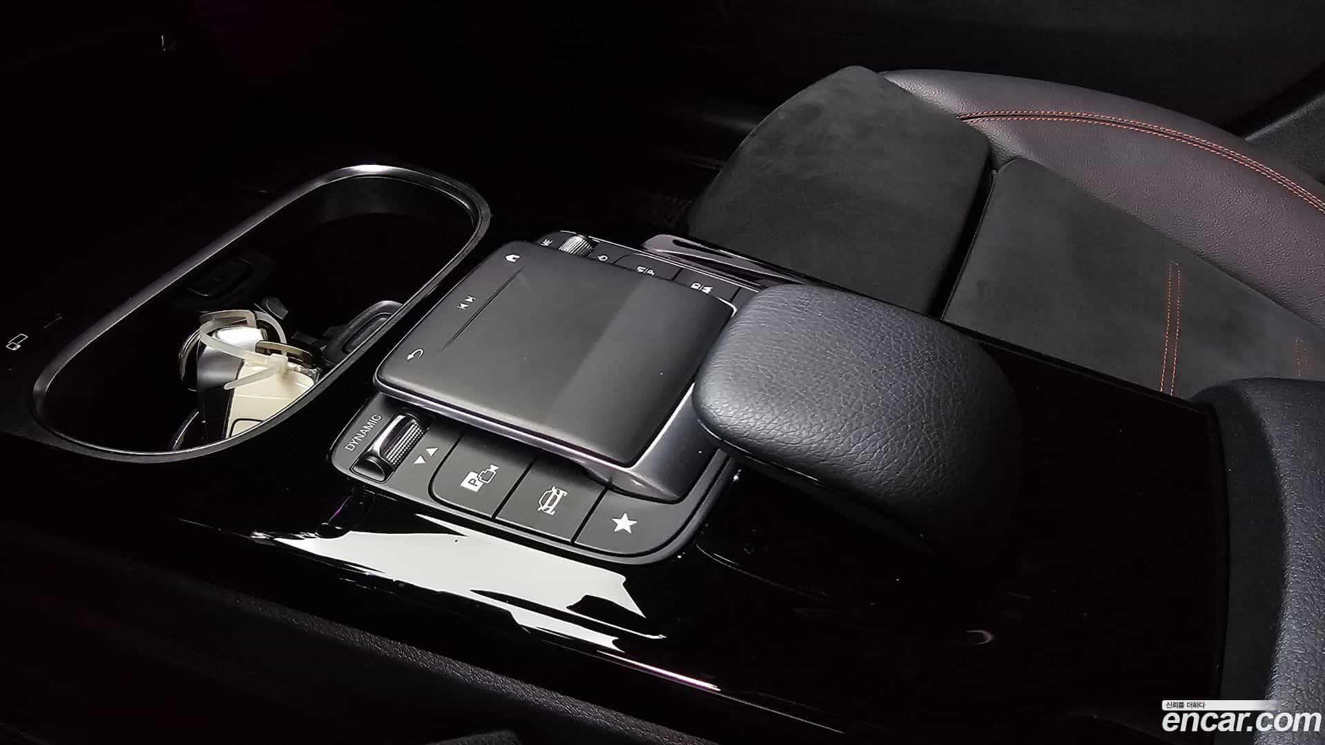 CLA-Class Mercedes-Benz 2021.0-OPTION-023