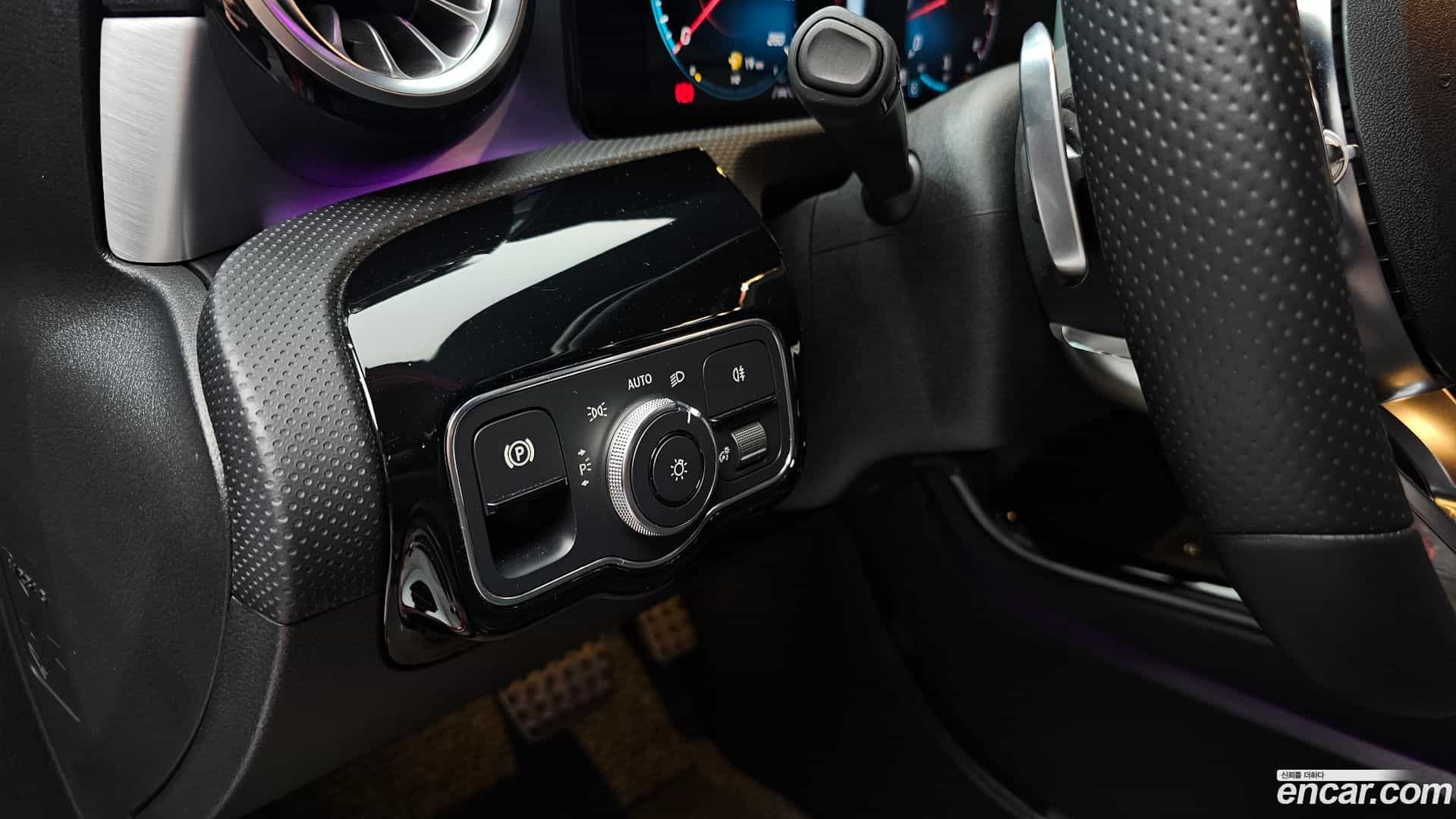 CLA-Class Mercedes-Benz 2021.0-OPTION-024