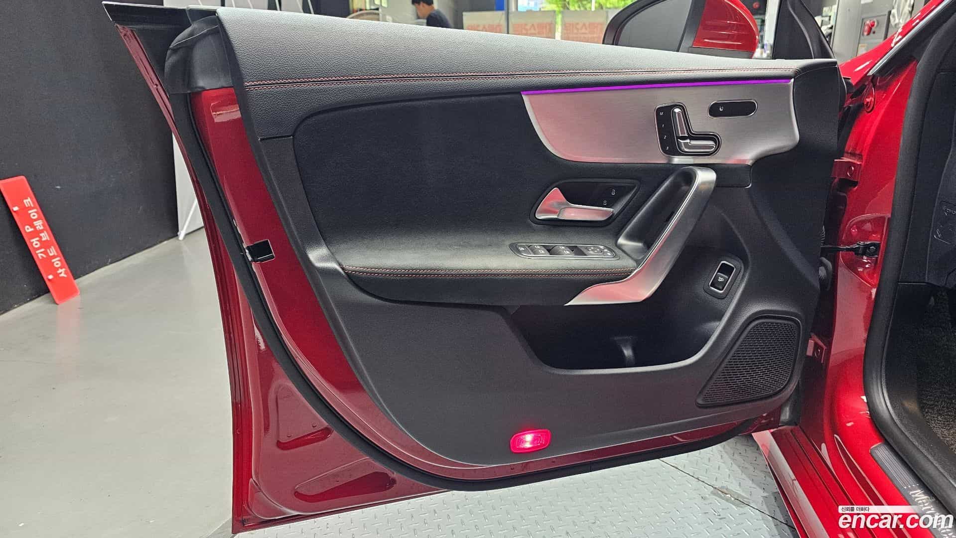 CLA-Class Mercedes-Benz 2021.0-INNER-034