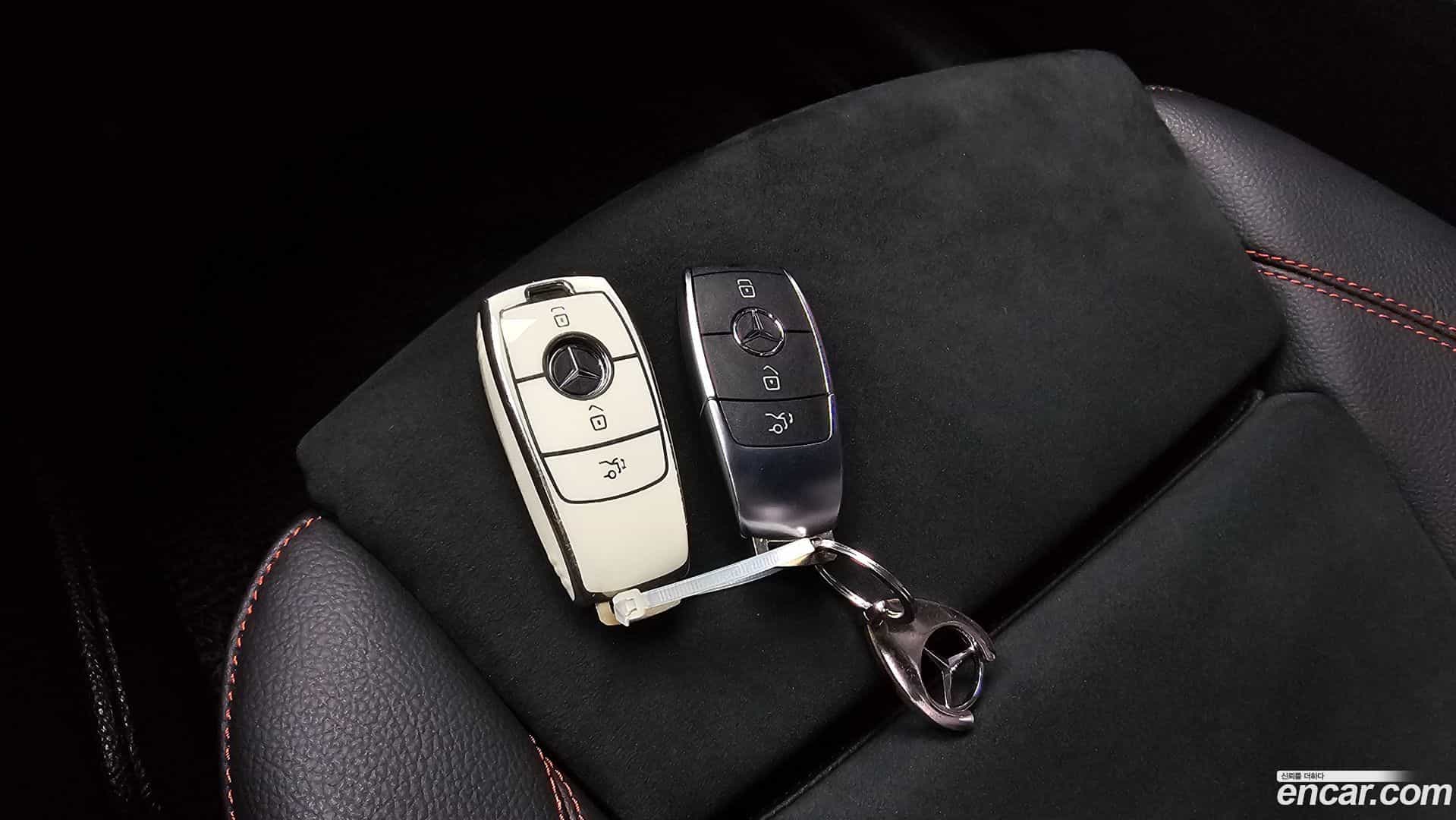 CLA-Class Mercedes-Benz 2021.0-OPTION-041