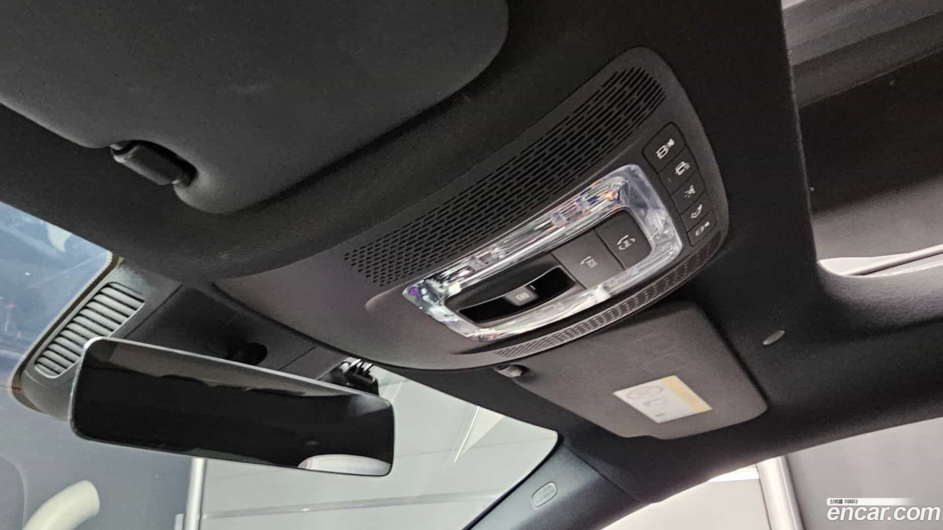 CLA-Class Mercedes-Benz 2021.0-OPTION-042