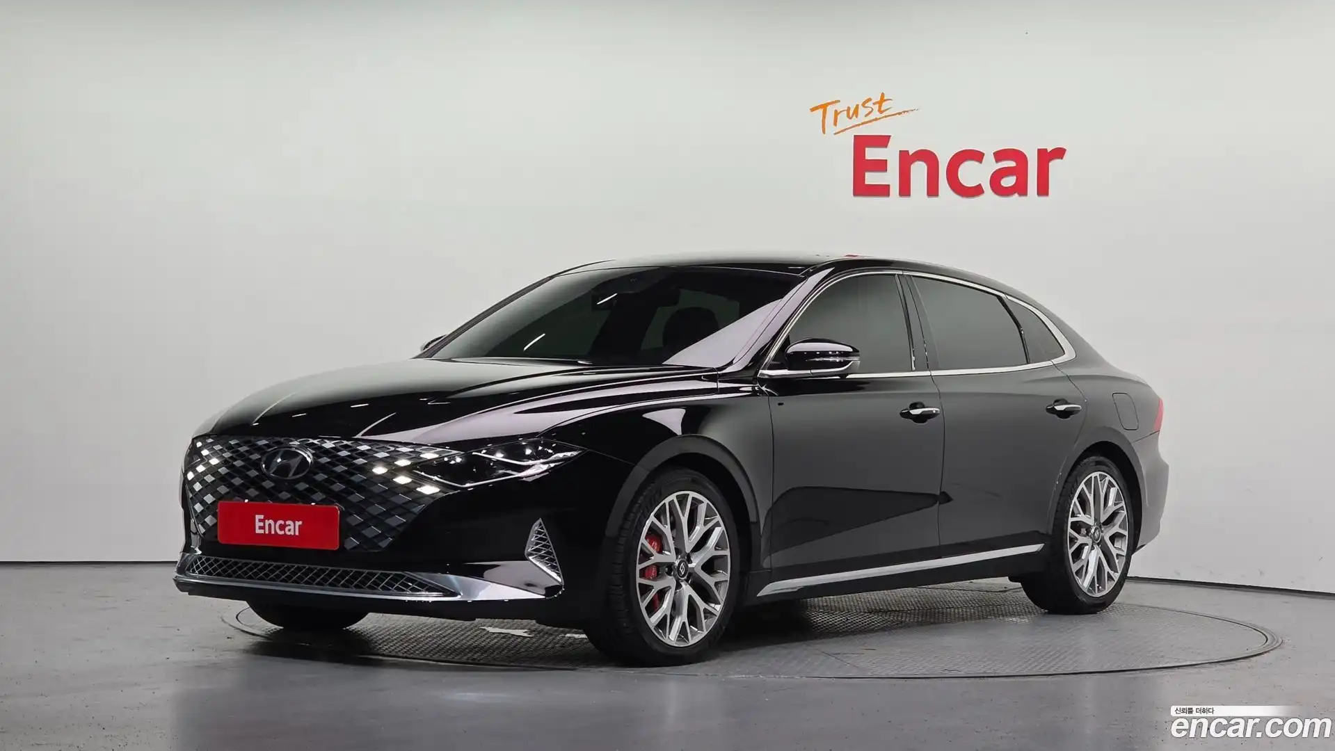 Grandeur Hyundai 2021.10-OUTER-001