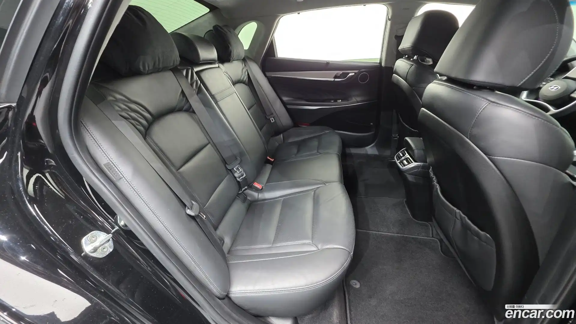 Grandeur Hyundai 2021.10-OPTION-023