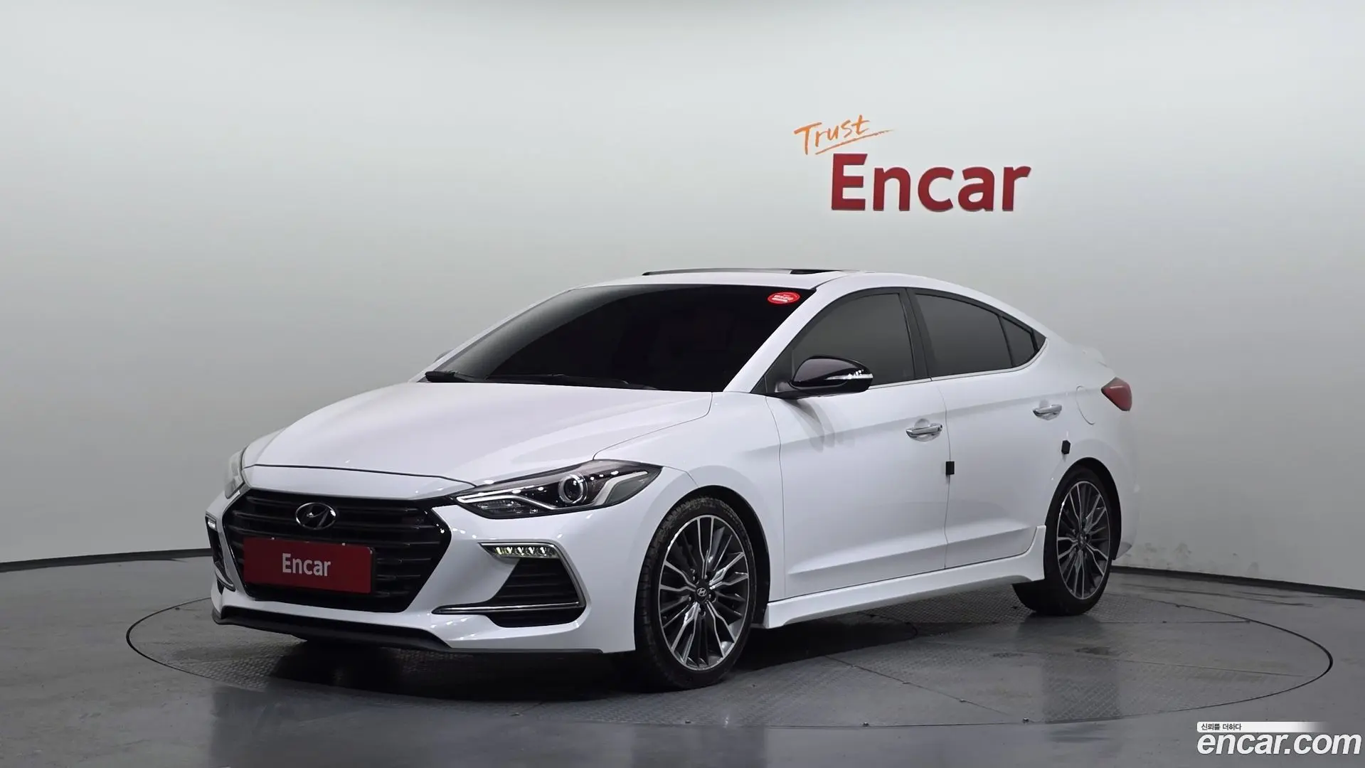 Main__Slider__Photo:AVANTE Hyundai 2016.11-0