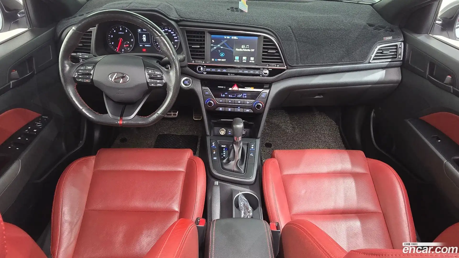 AVANTE Hyundai 2016.11-INNER-007