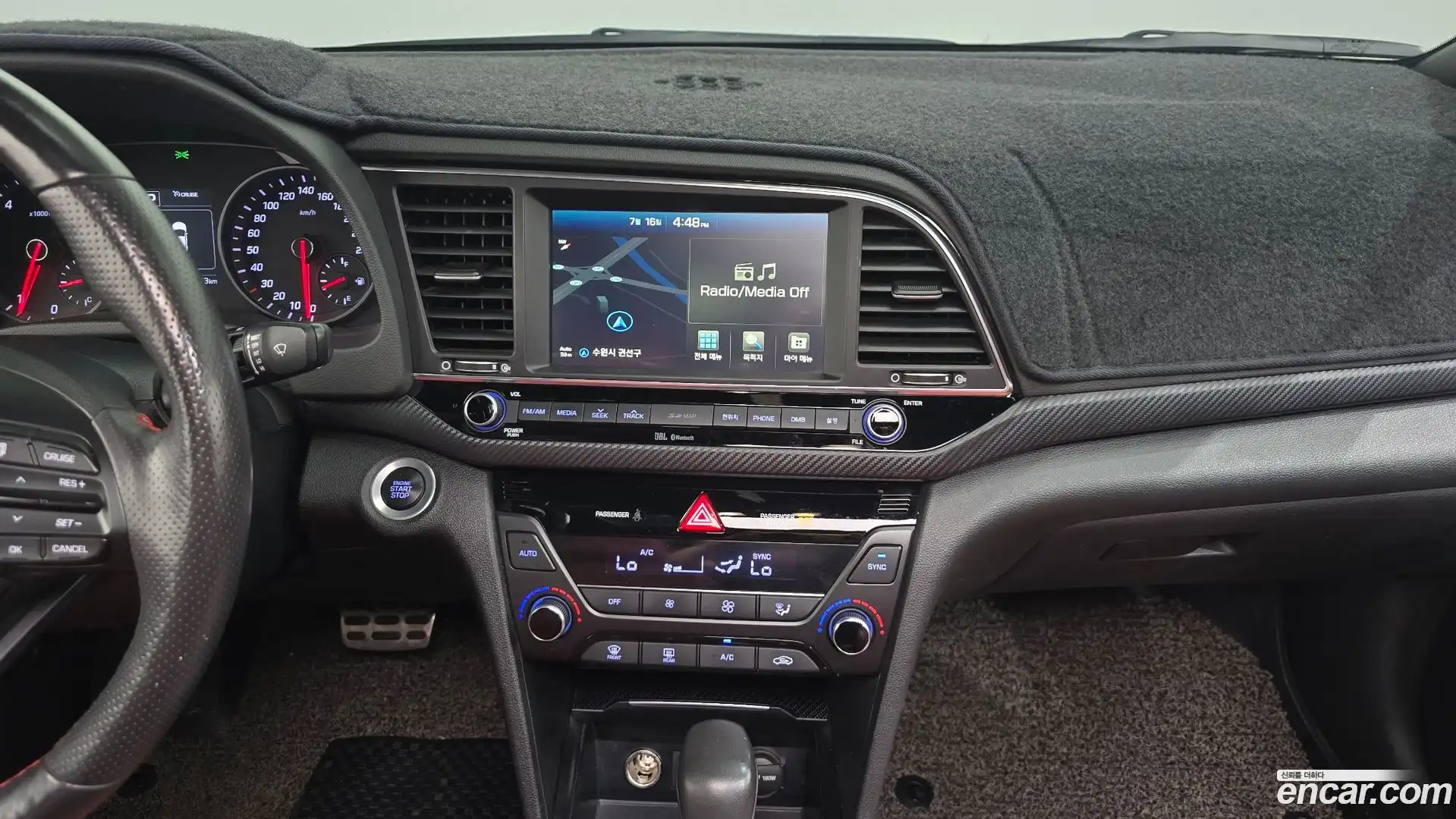AVANTE Hyundai 2016.11-OPTION-018