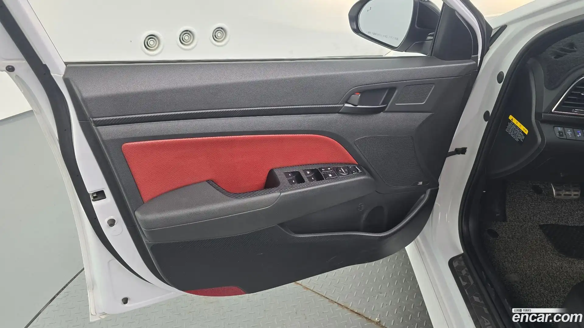 AVANTE Hyundai 2016.11-INNER-034
