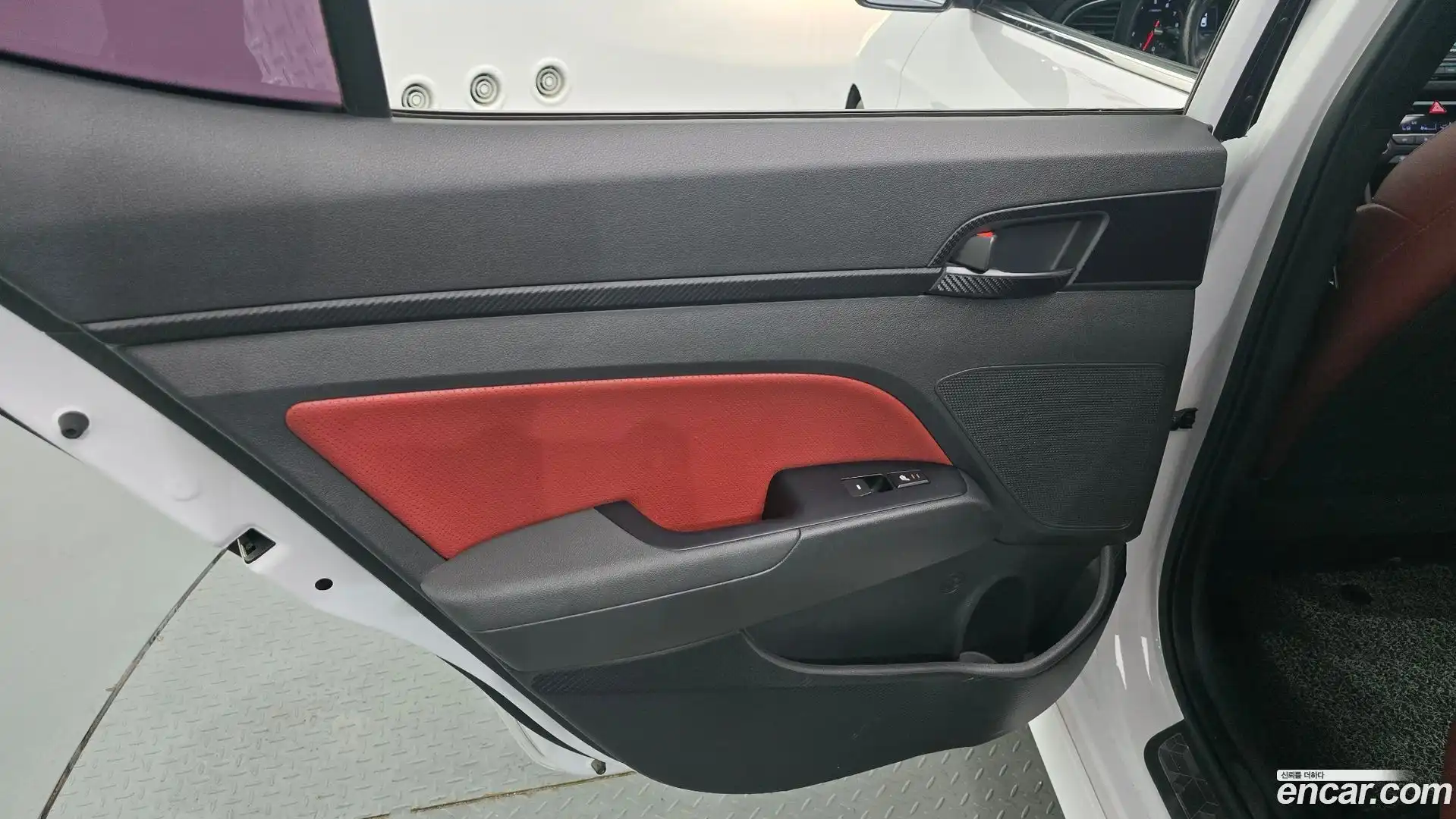 AVANTE Hyundai 2016.11-INNER-035