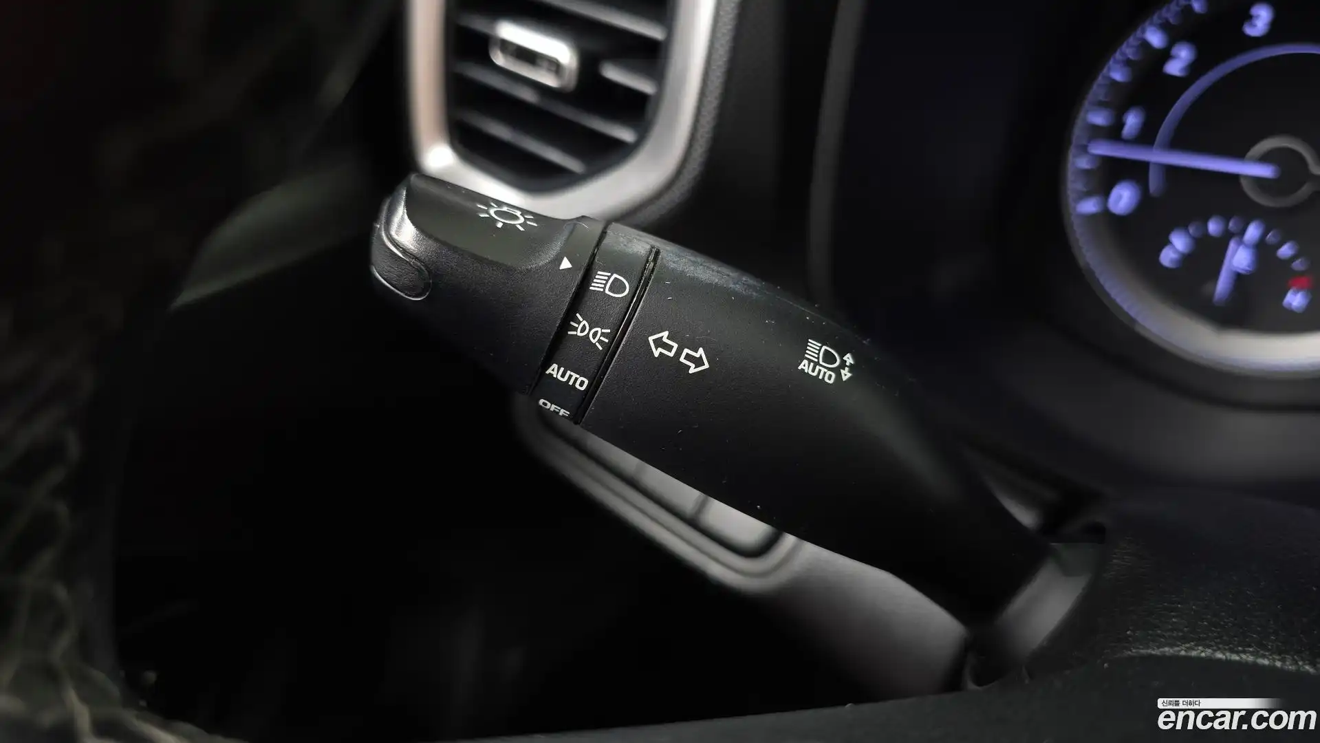 Venue Hyundai 2019.8-OPTION-021