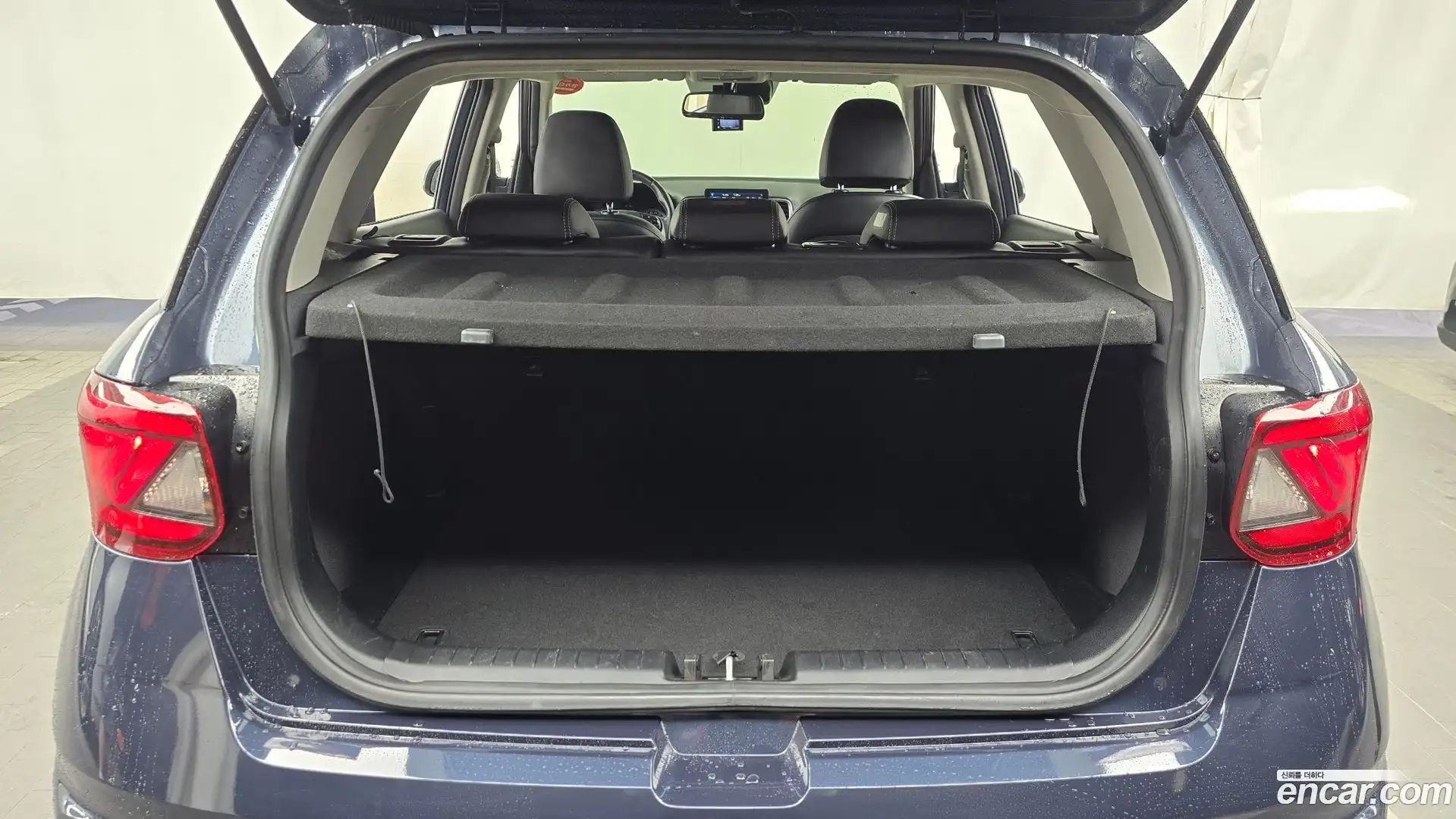 Venue Hyundai 2019.8-OPTION-024