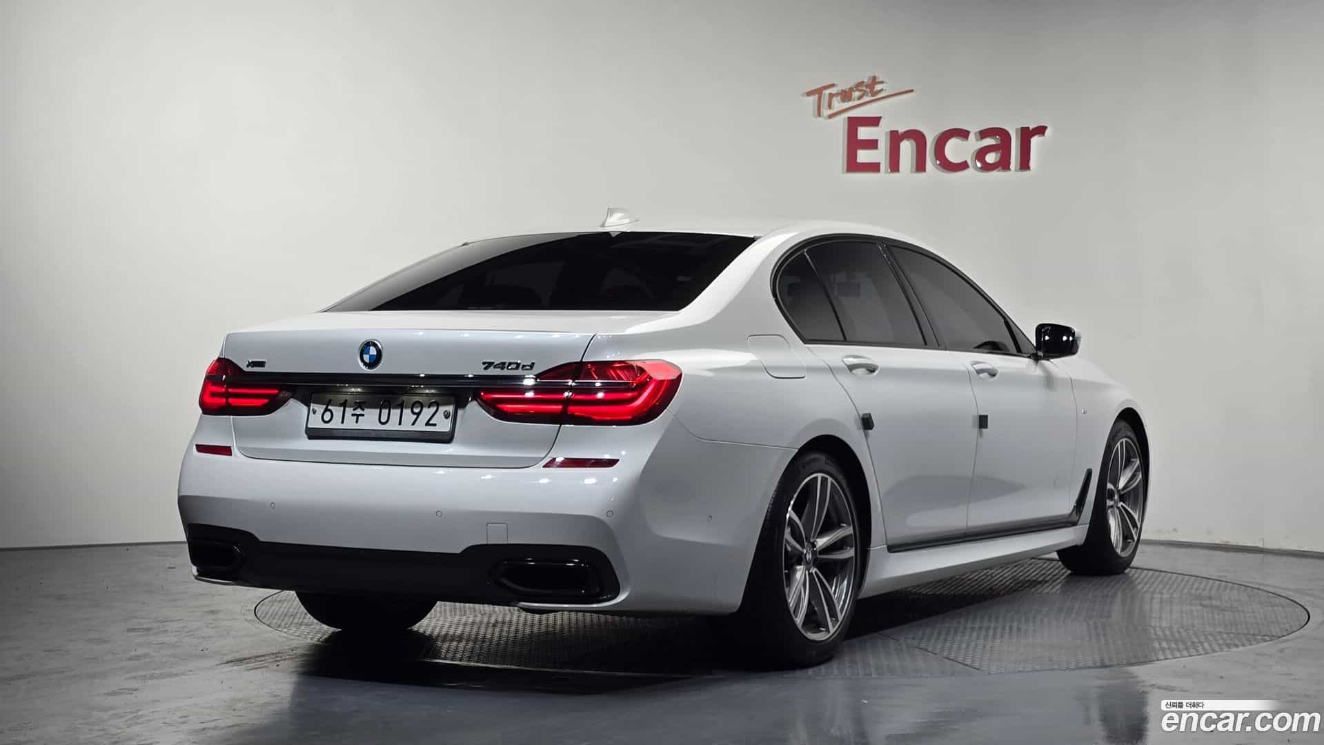 7-Series BMW 2016.7-OUTER-002