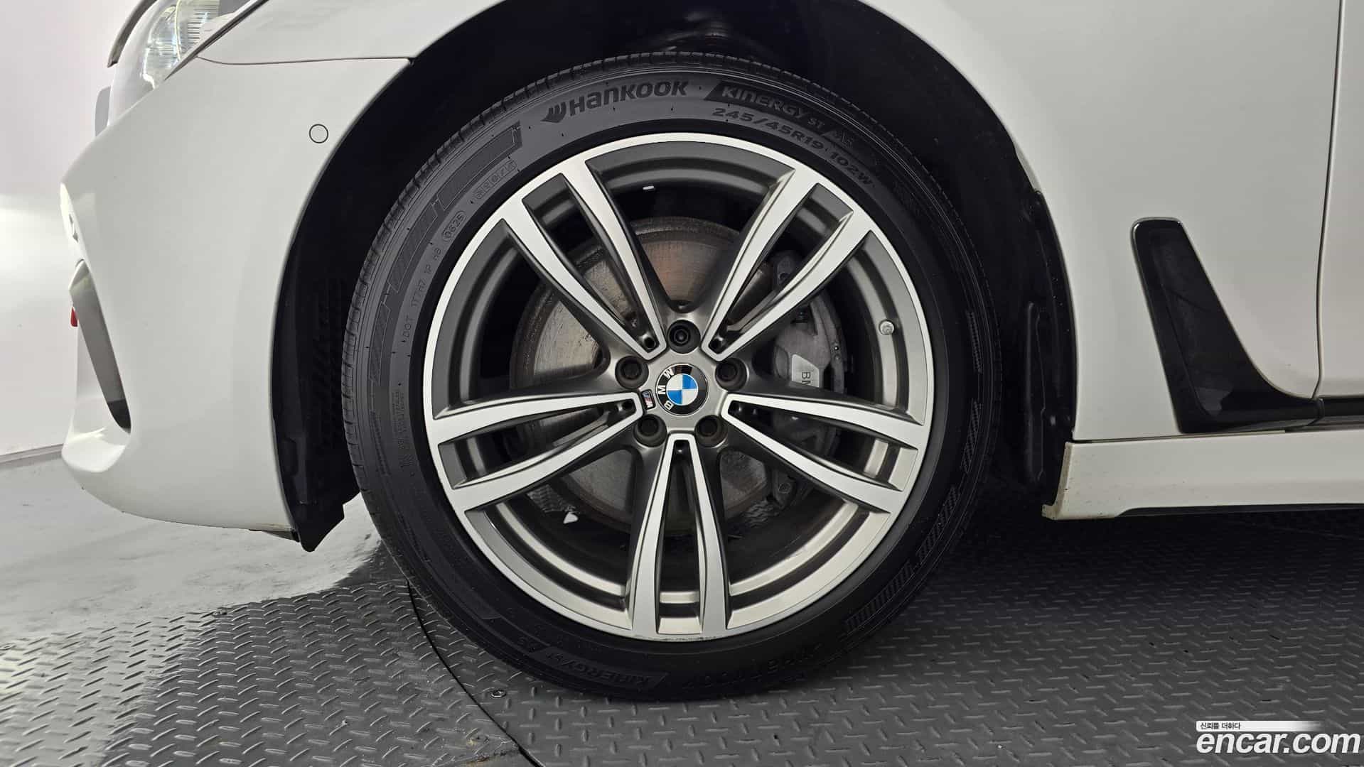 7-Series BMW 2016.7-OUTER-005