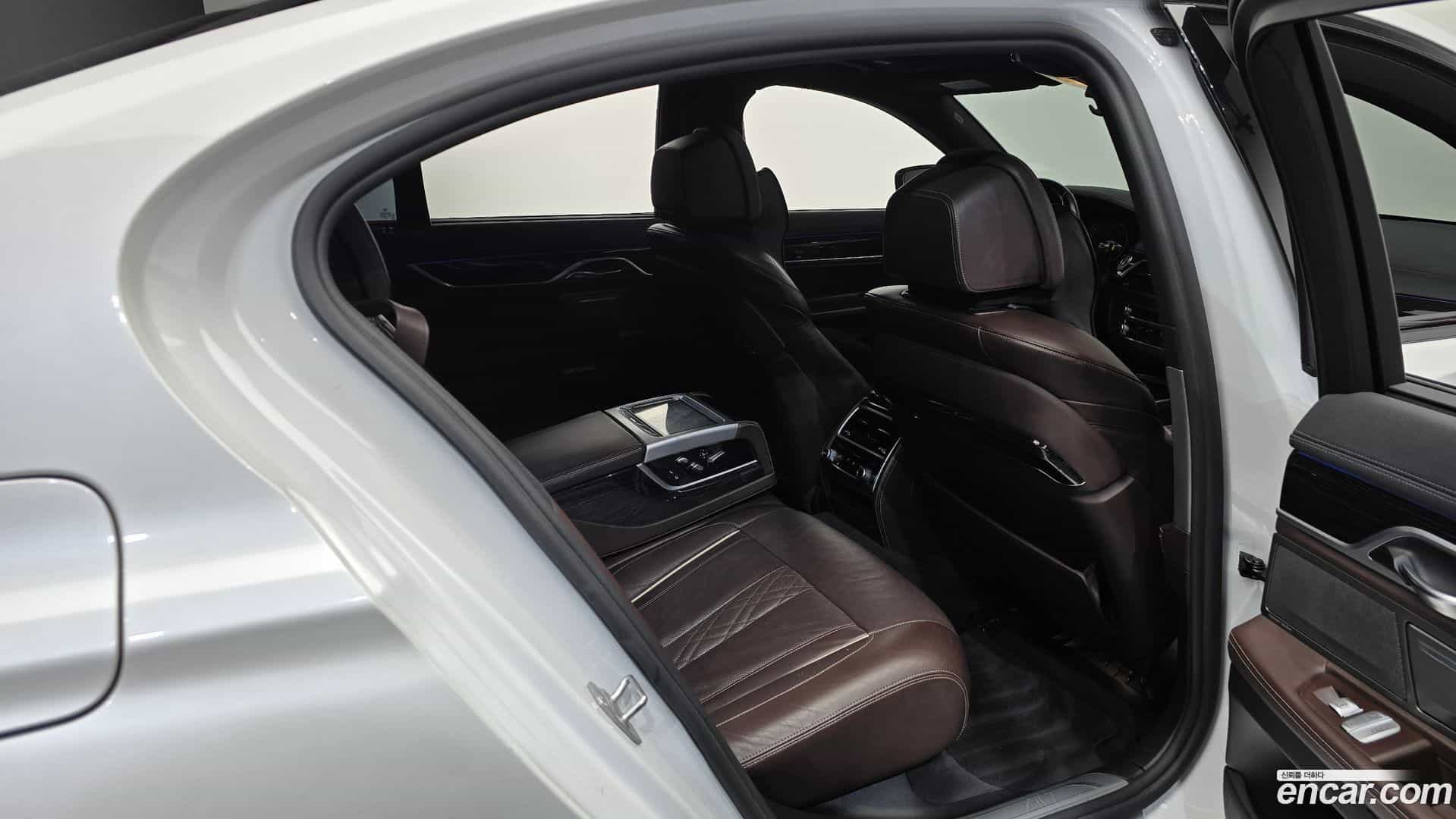 7-Series BMW 2016.7-OPTION-015