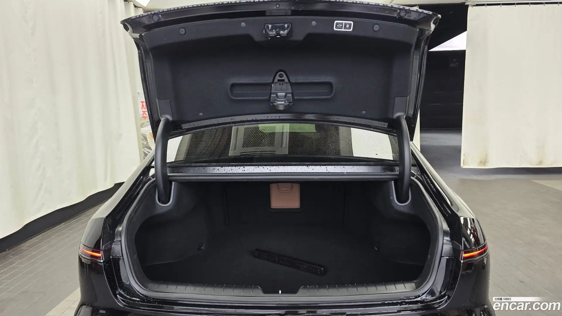 Grandeur Hyundai 2023.0-OPTION-024