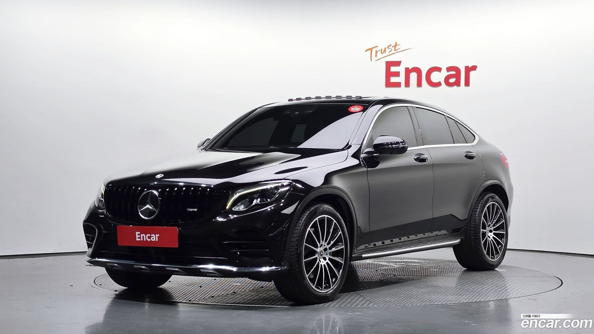 Main__Slider__Photo:GLC-Class Mercedes-Benz 2017.4-0