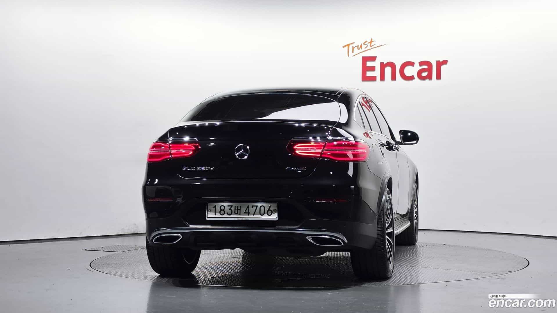 GLC-Class Mercedes-Benz 2017.4-OUTER-004