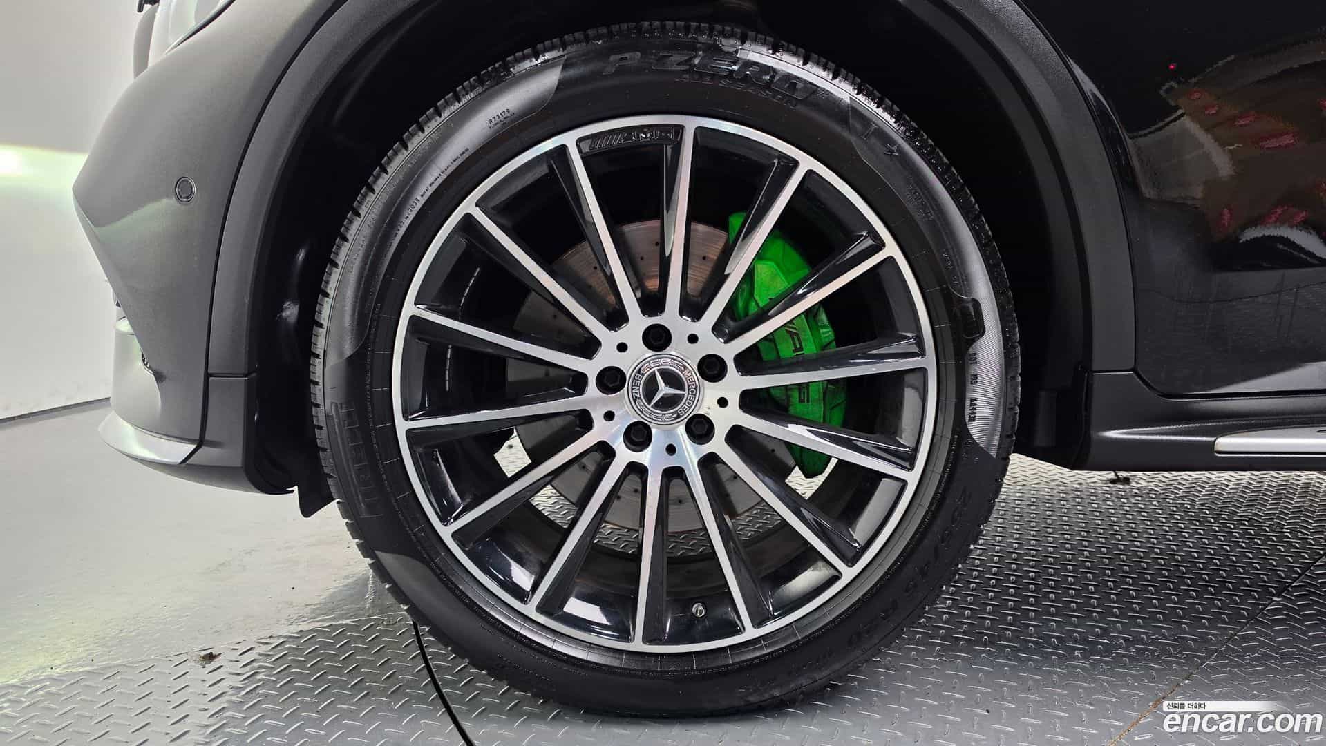 GLC-Class Mercedes-Benz 2017.4-OUTER-005
