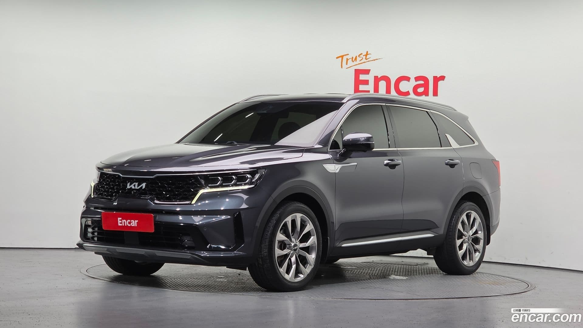 Main__Slider__Photo:Sorento Kia 2021.6-0